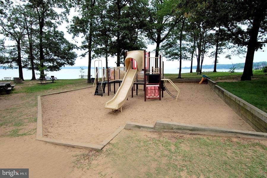 ULMSTEAD ESTATES - Residential