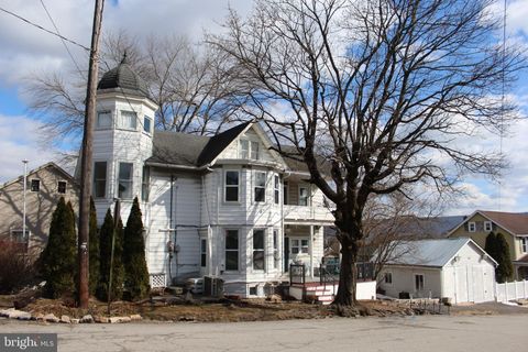 Homes For Sale - 2 E Grand Avenue<br/> TOWER CITY, PA 17980