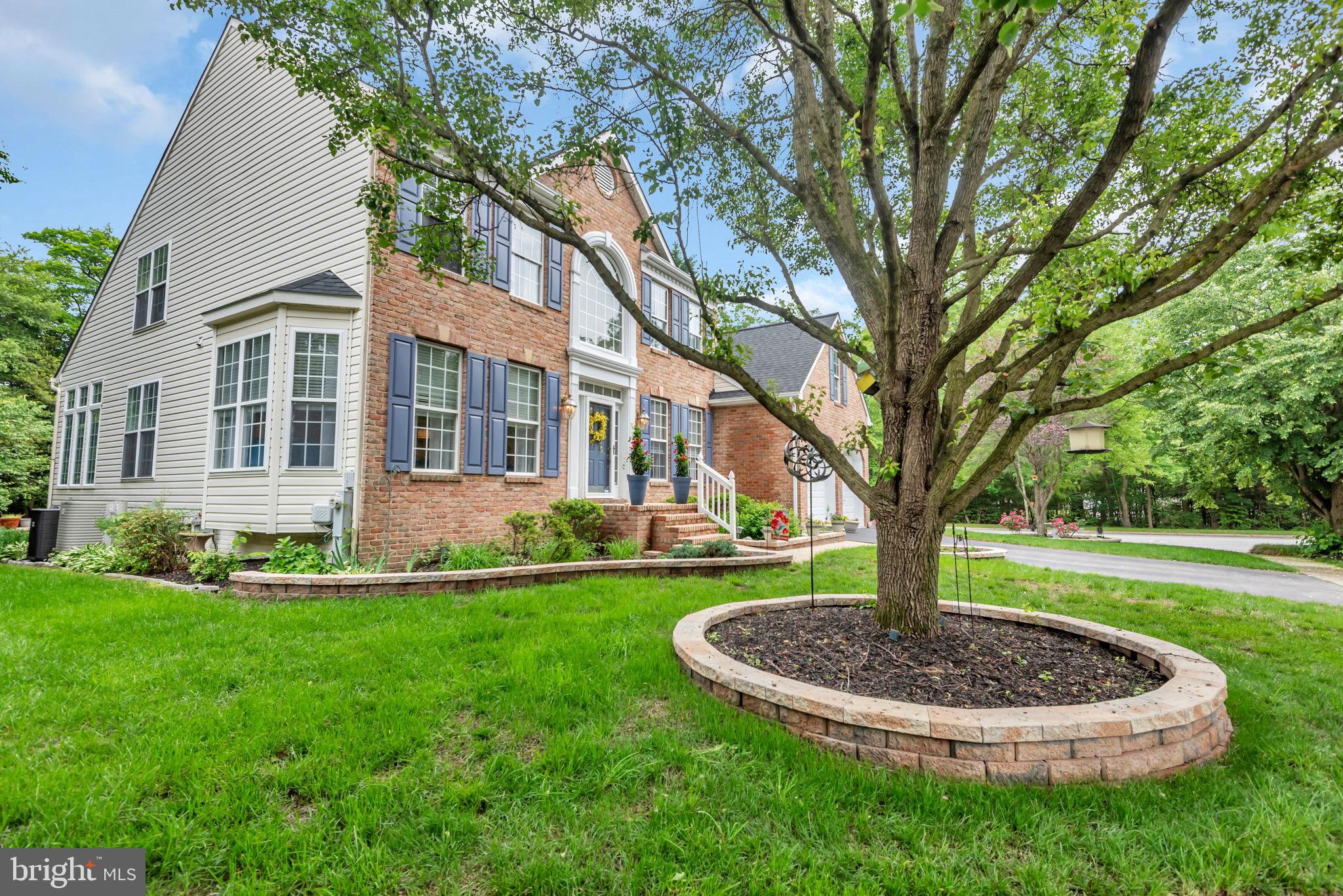 8139 SHOWCASE COURT