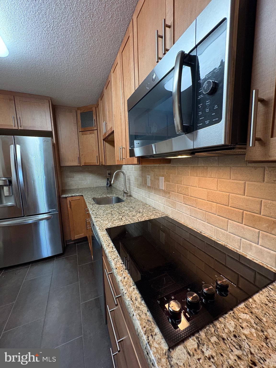 309 YOAKUM PARKWAY 1105