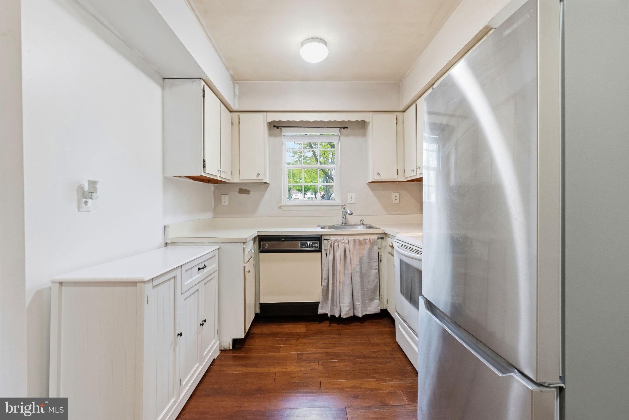BEAVER RUN KNOLL - Residential
