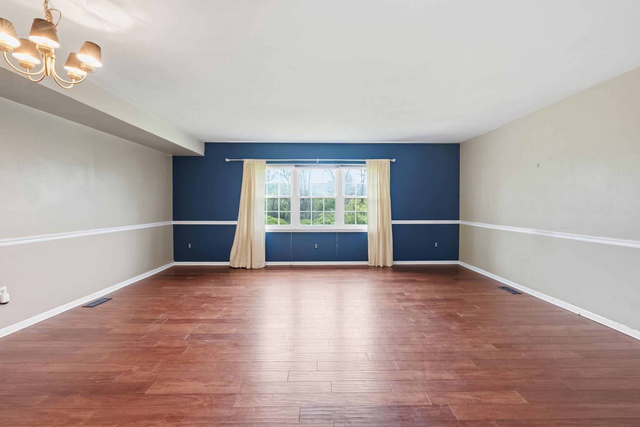 BEAVER RUN KNOLL - Residential