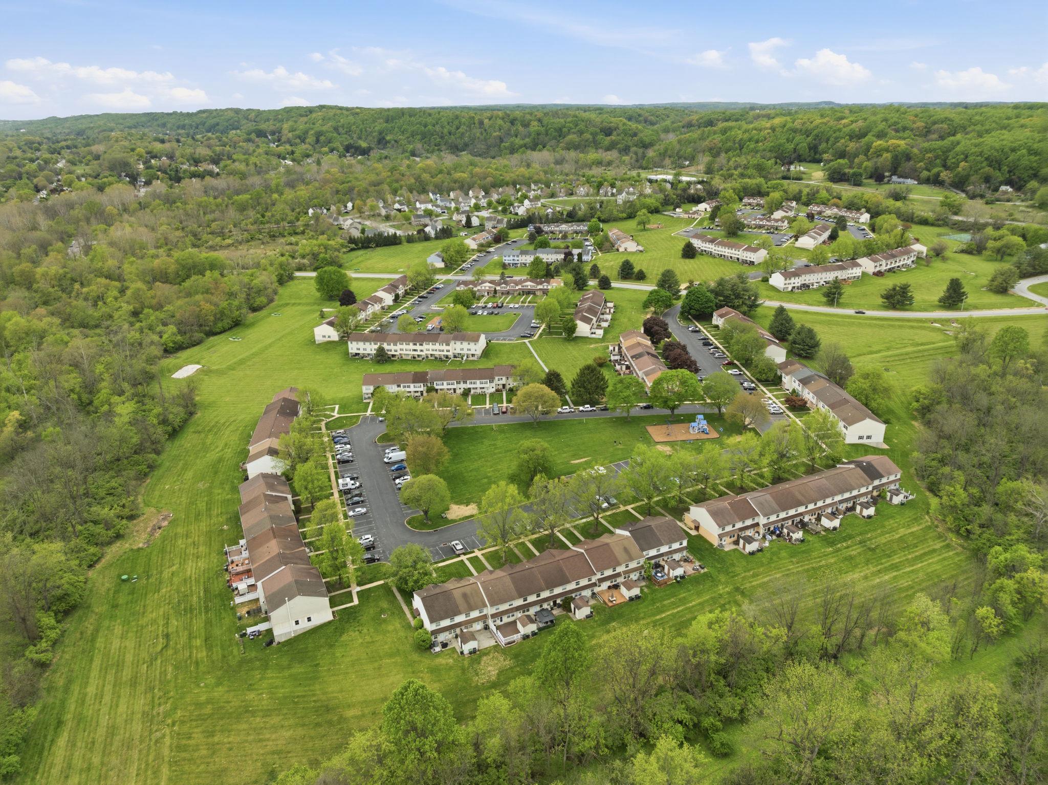 BEAVER RUN KNOLL - Residential