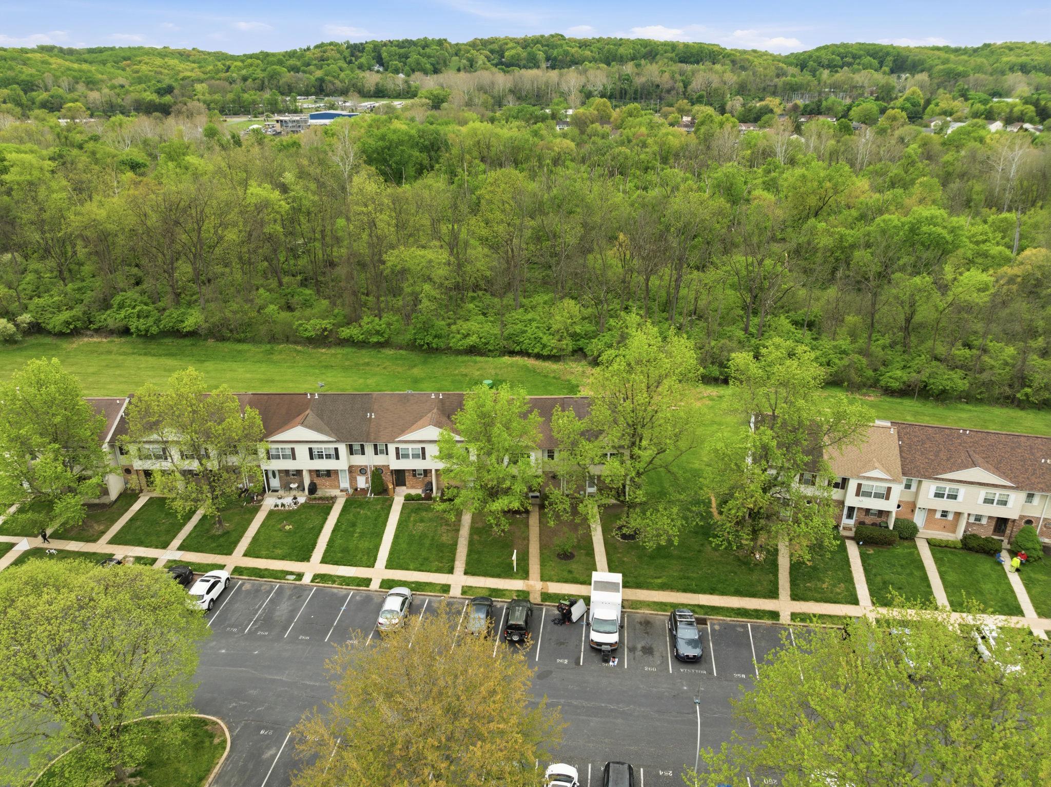 BEAVER RUN KNOLL - Residential