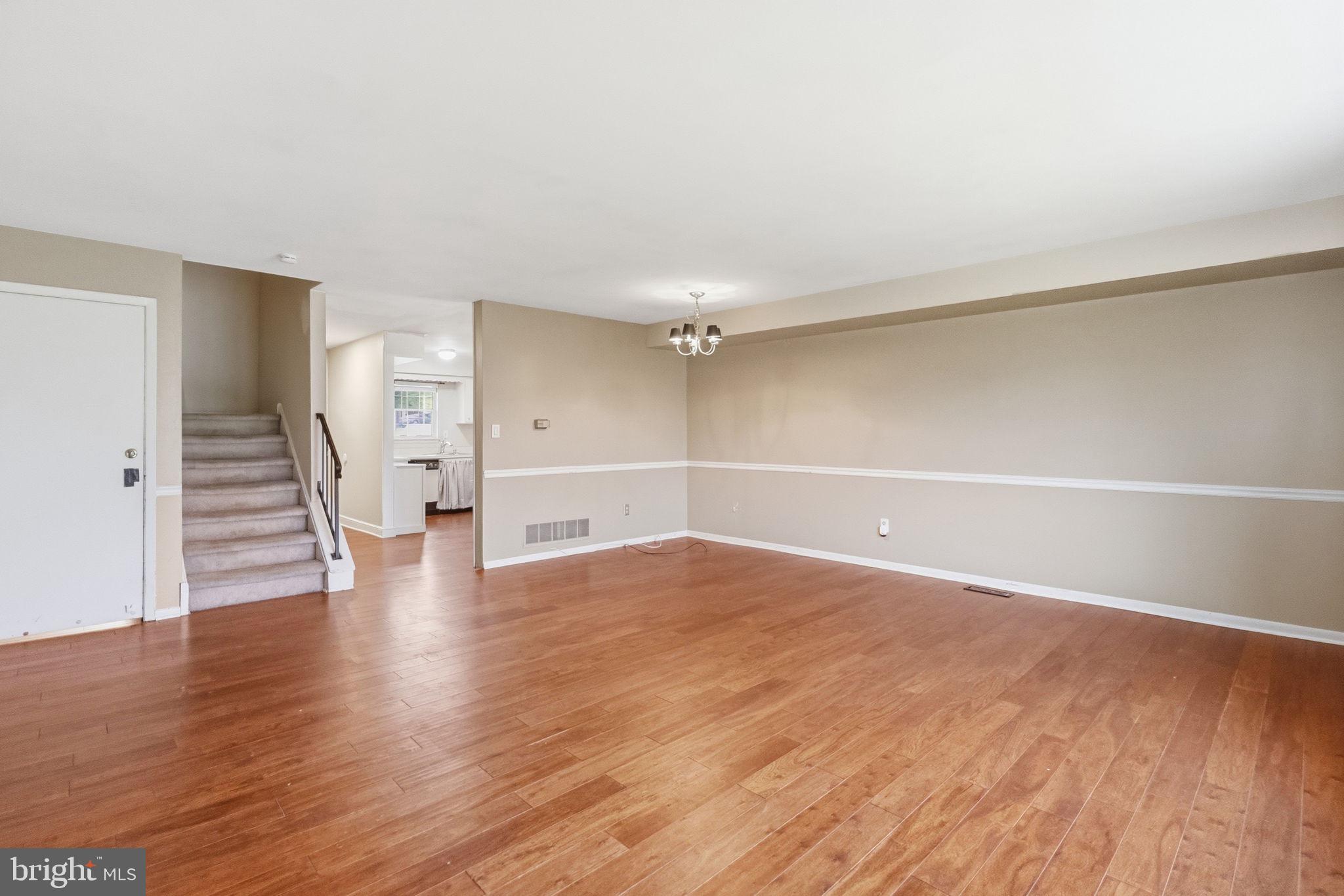 BEAVER RUN KNOLL - Residential