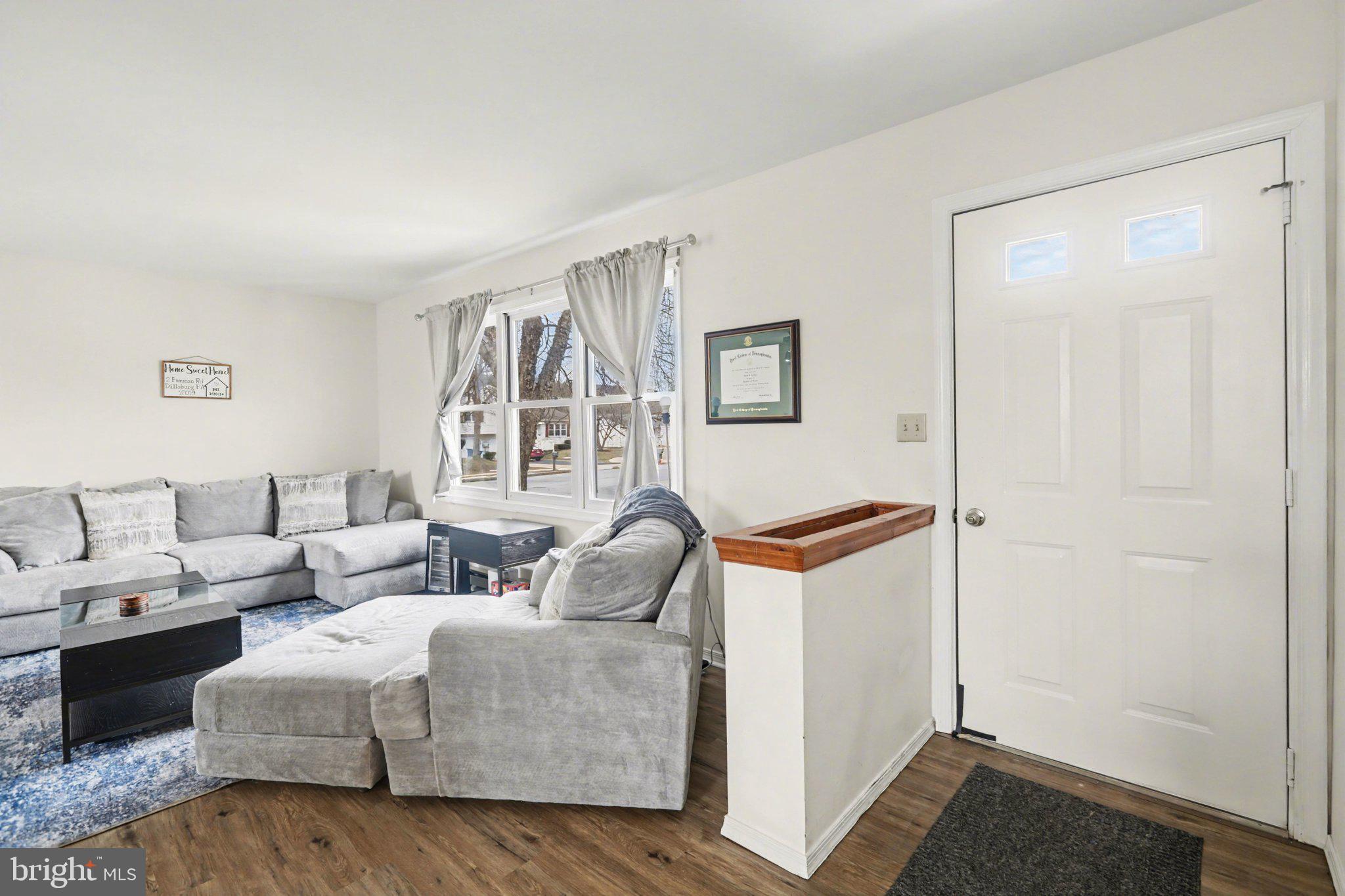 TWIN HILLS - Residential