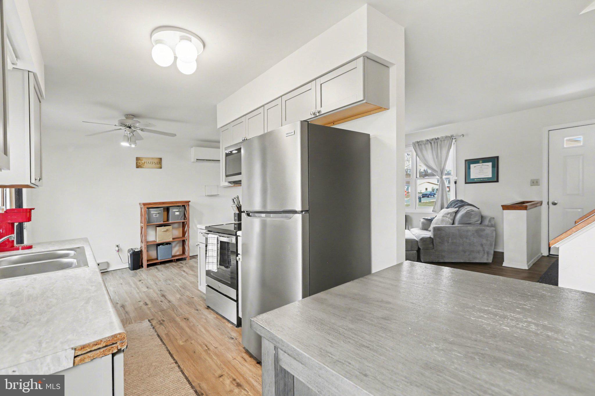 TWIN HILLS - Residential