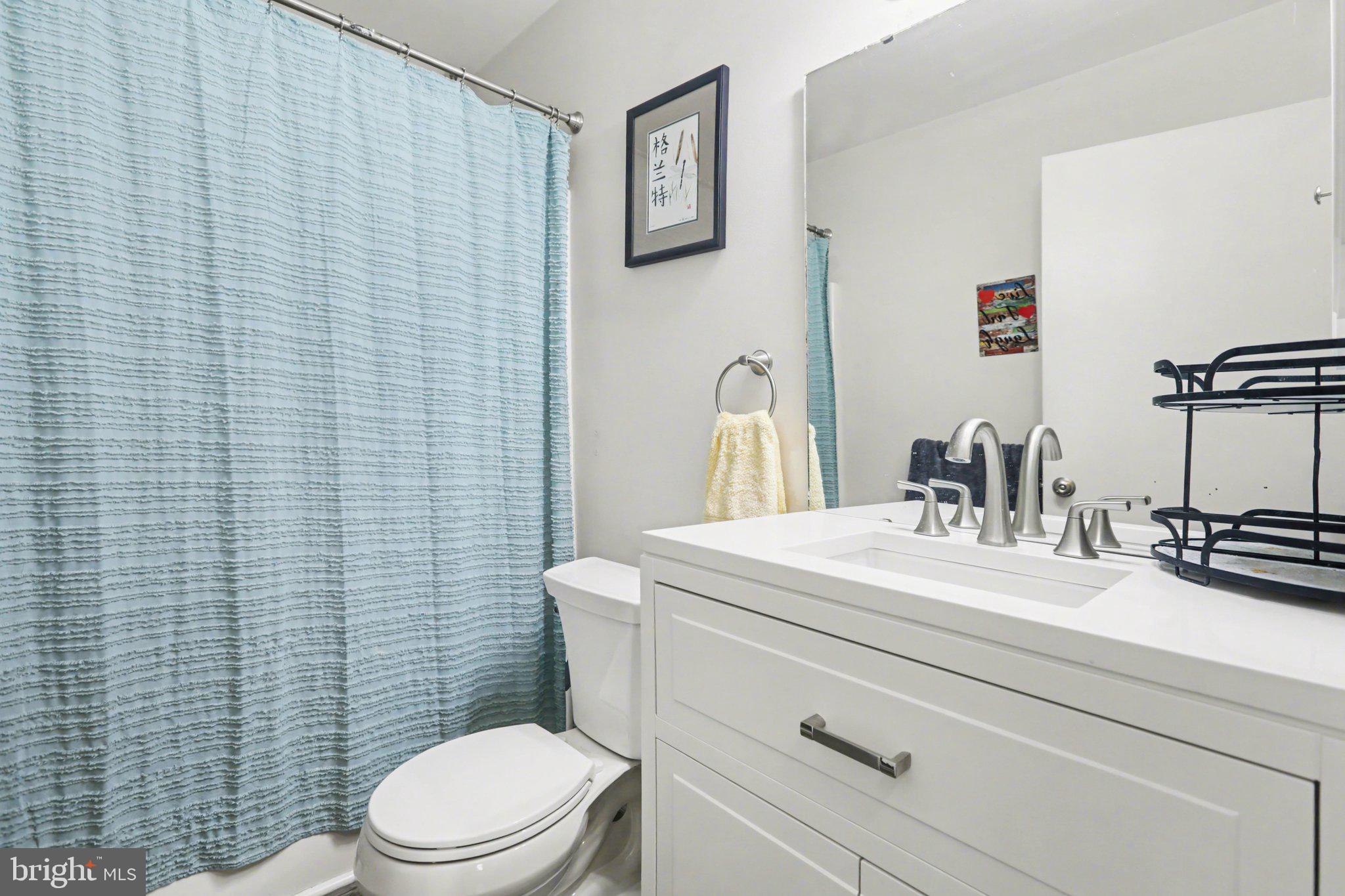 TWIN HILLS - Residential