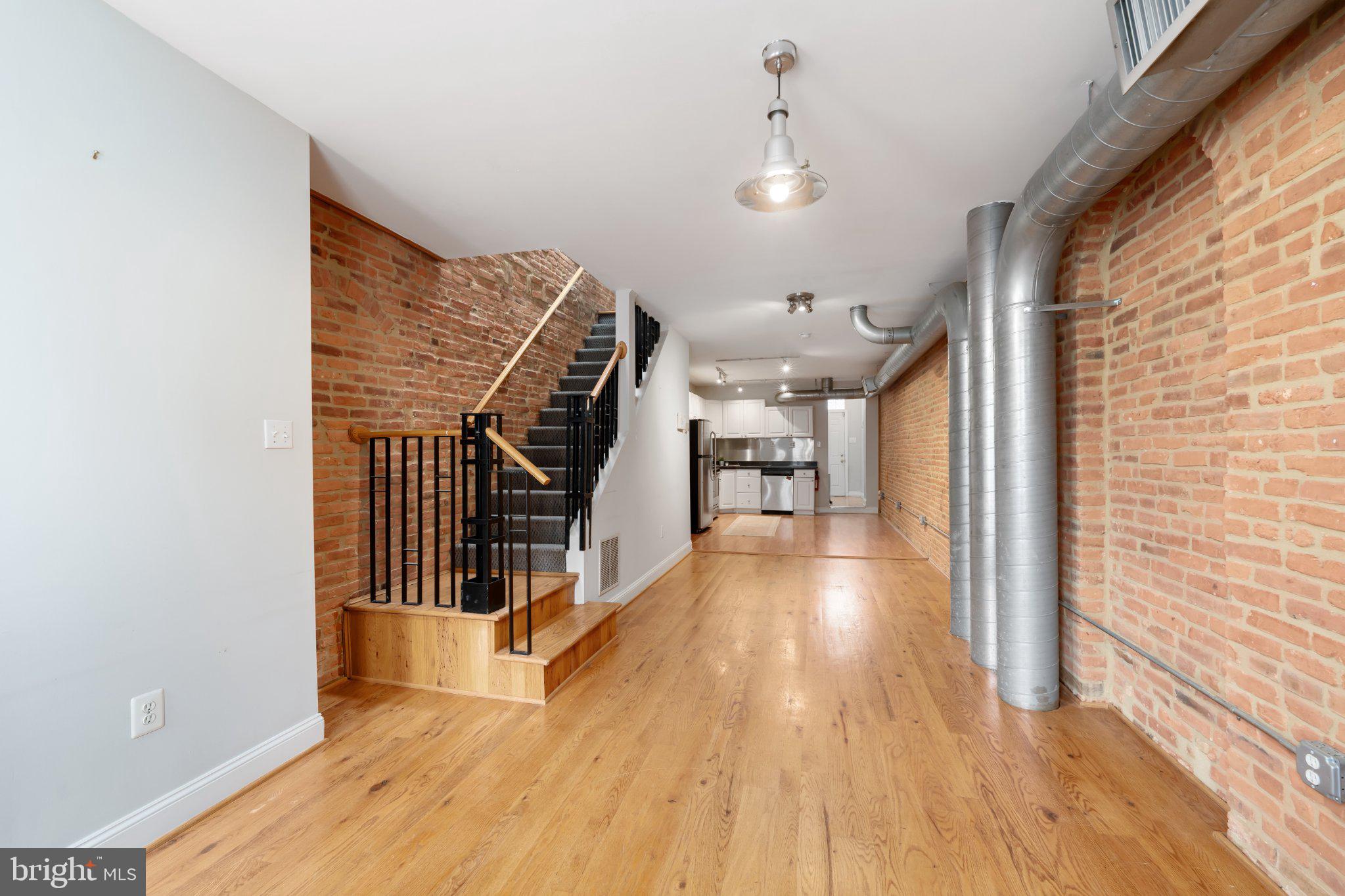 1305 CLARKSON STREET