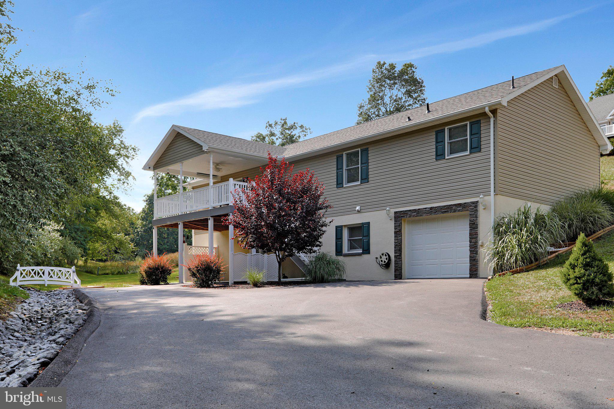 RIDGE VIEW - Residential