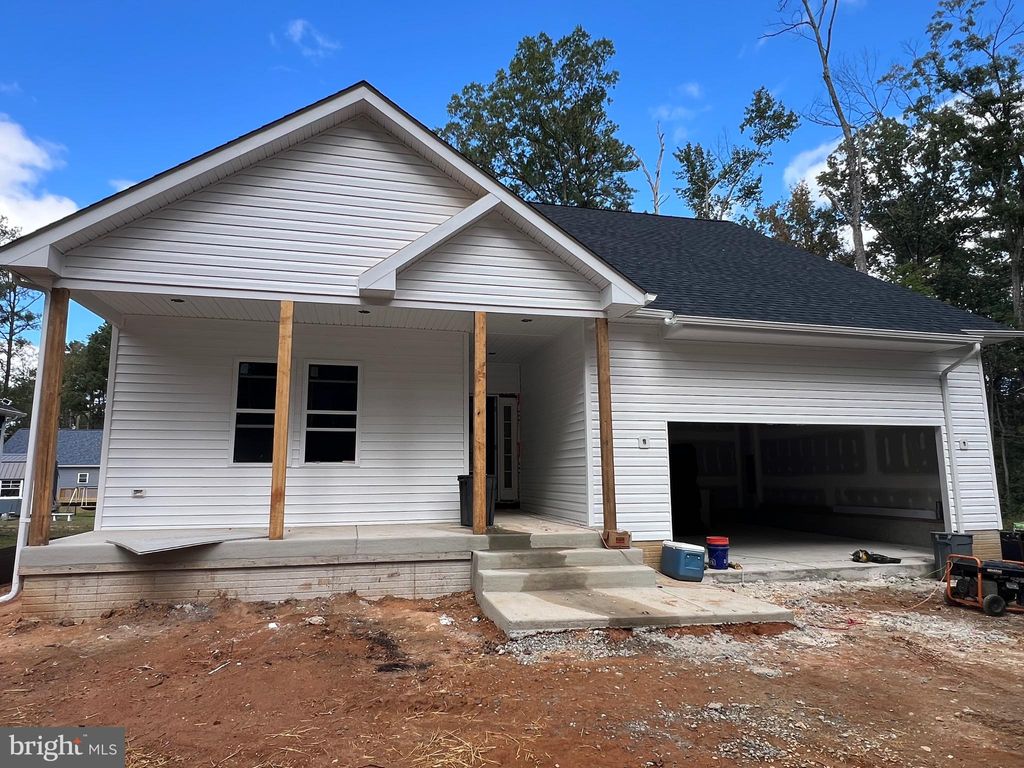 Photo of 83 Shorewood Drive, COLONIAL BEACH, VA 22443 (MLS # VAWE2009948)
