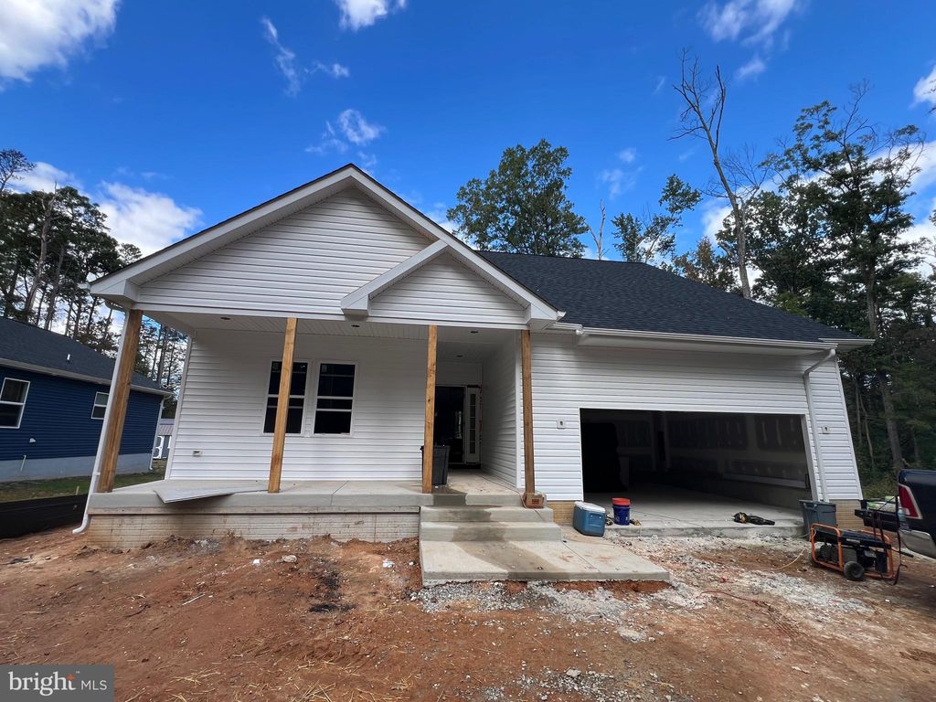 Photo of 83 Shorewood Drive, COLONIAL BEACH, VA 22443 (MLS # VAWE2009948)