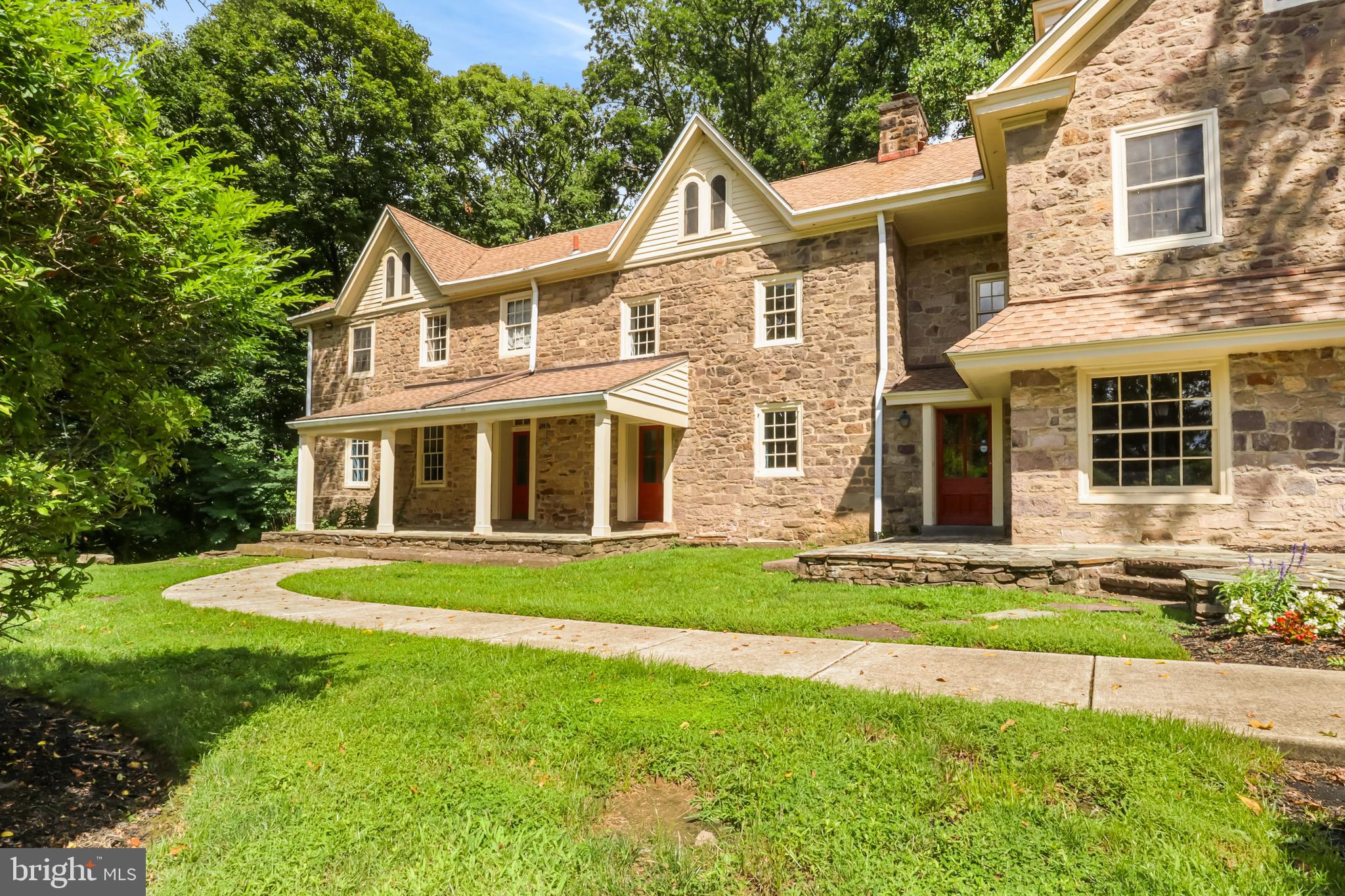 NEWTOWN CROSSING - Residential