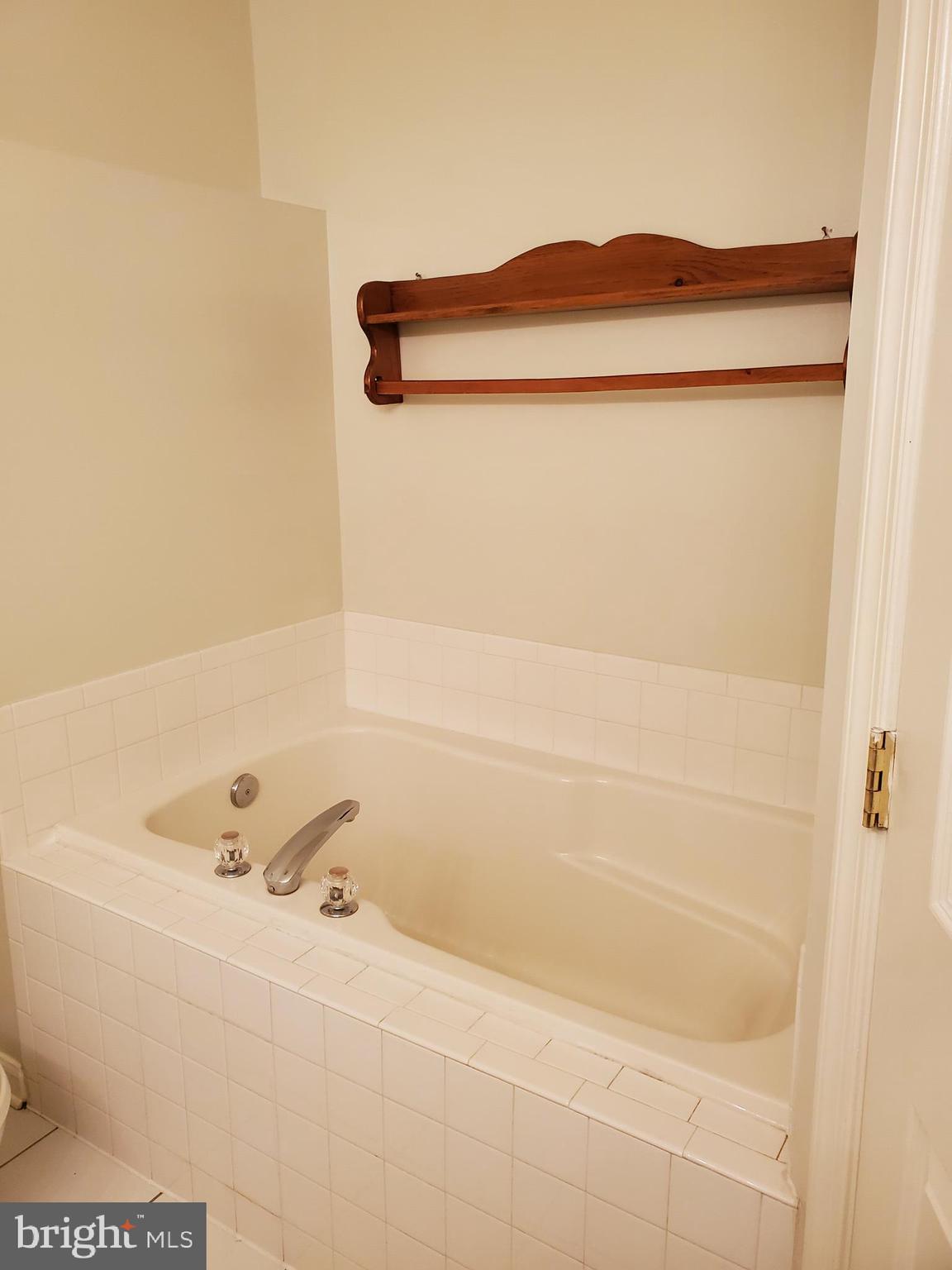 THE FAIRWAYS AT STONEBRIDGE - Residential Lease