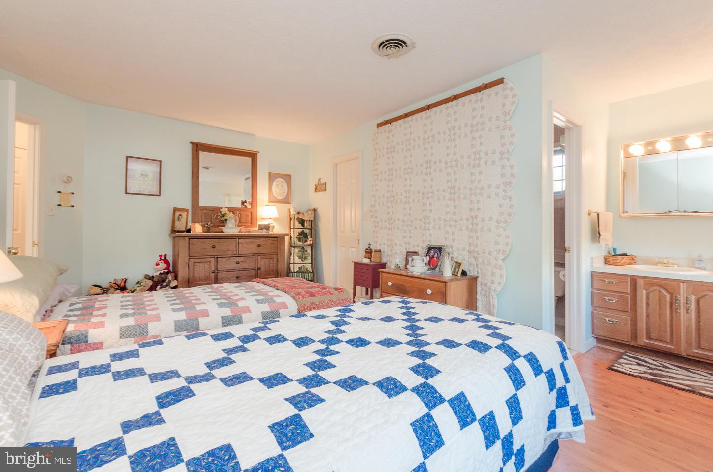 OLD MILL MANOR - Residential