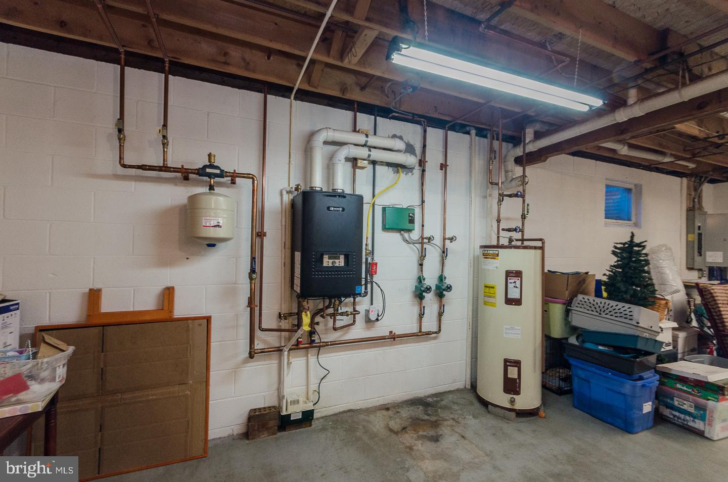 OLD MILL MANOR - Residential