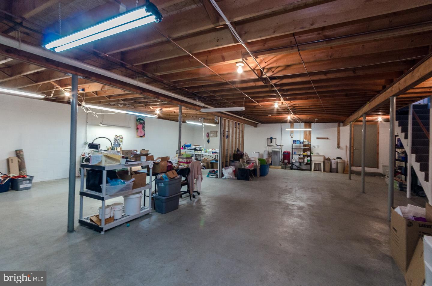 OLD MILL MANOR - Residential