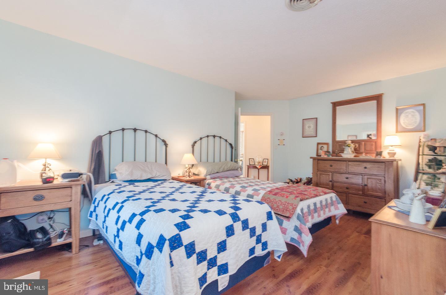 OLD MILL MANOR - Residential