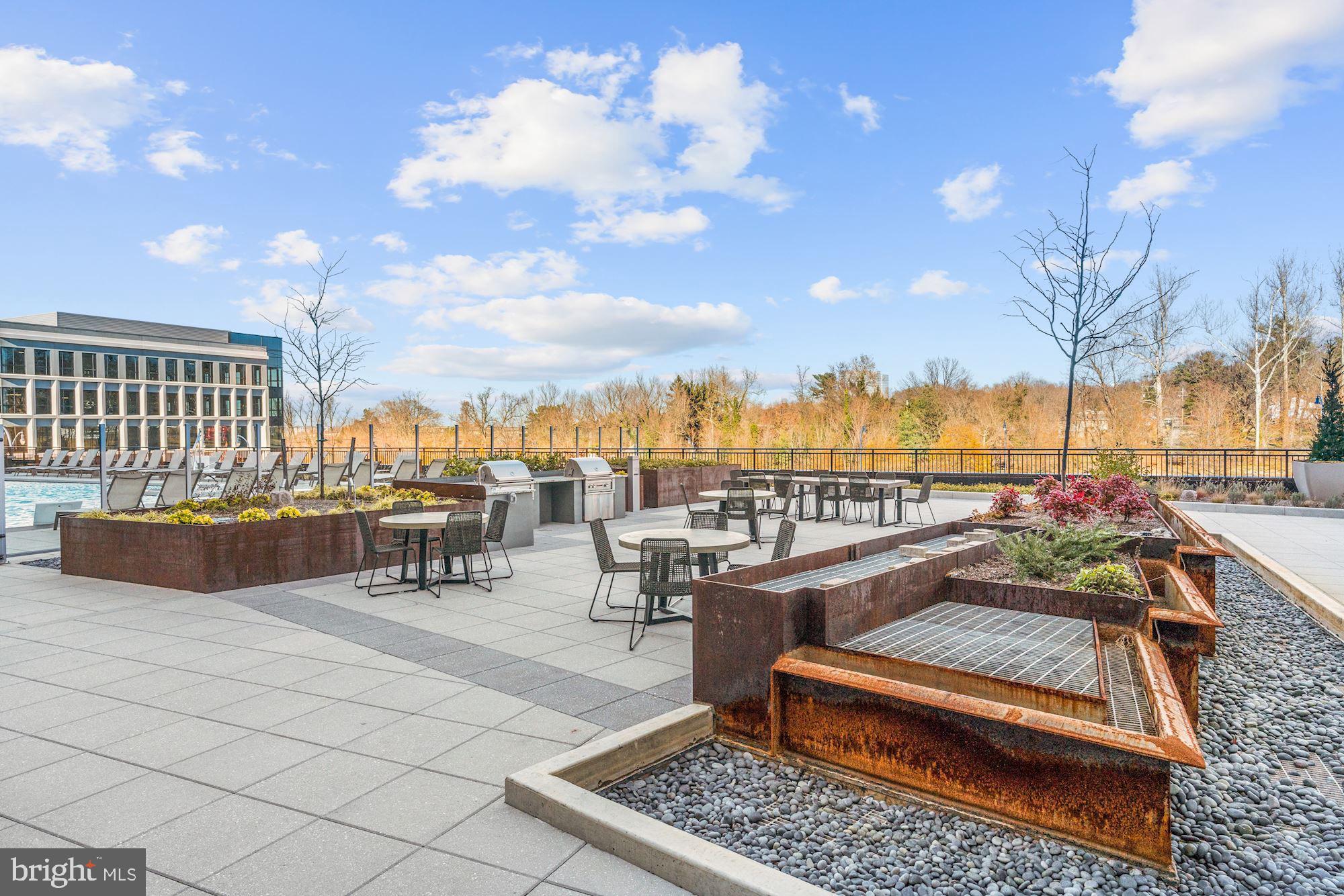 NATIONAL HARBOR - Residential Lease