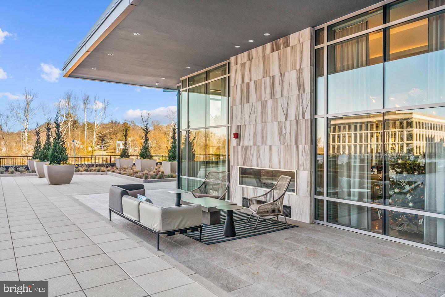 NATIONAL HARBOR - Residential Lease