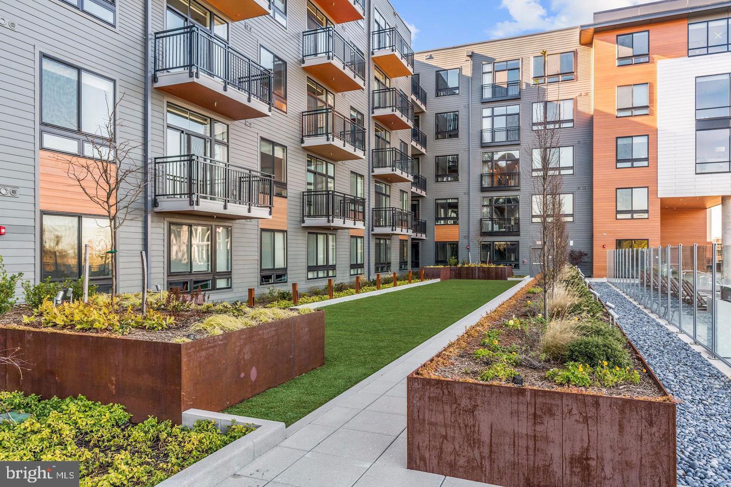 NATIONAL HARBOR - Residential Lease