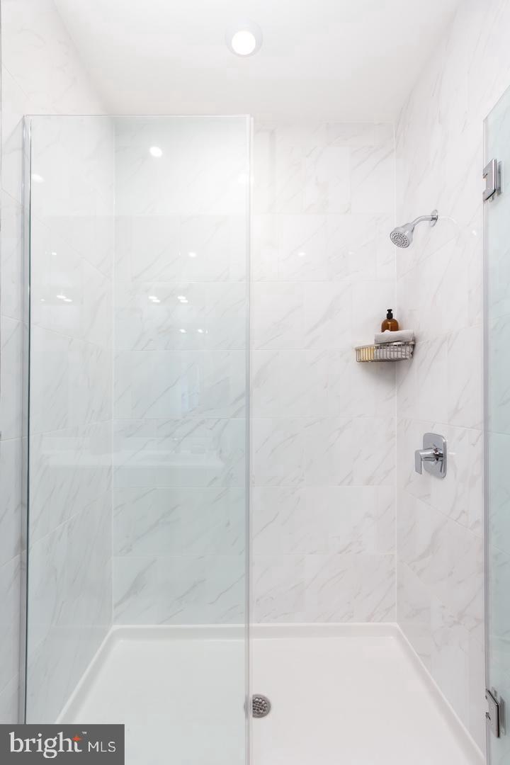 NATIONAL HARBOR - Residential Lease