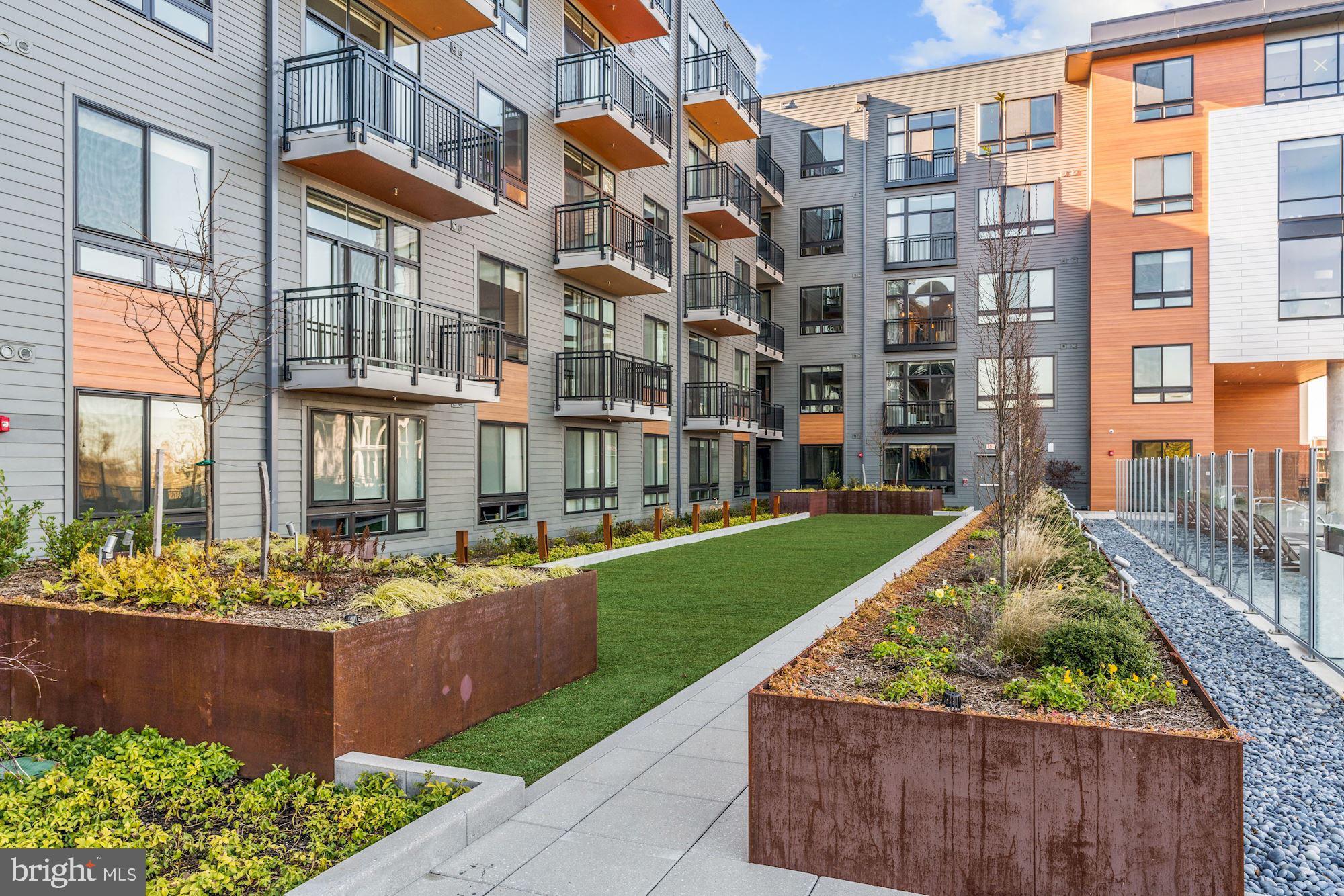 NATIONAL HARBOR - Residential Lease