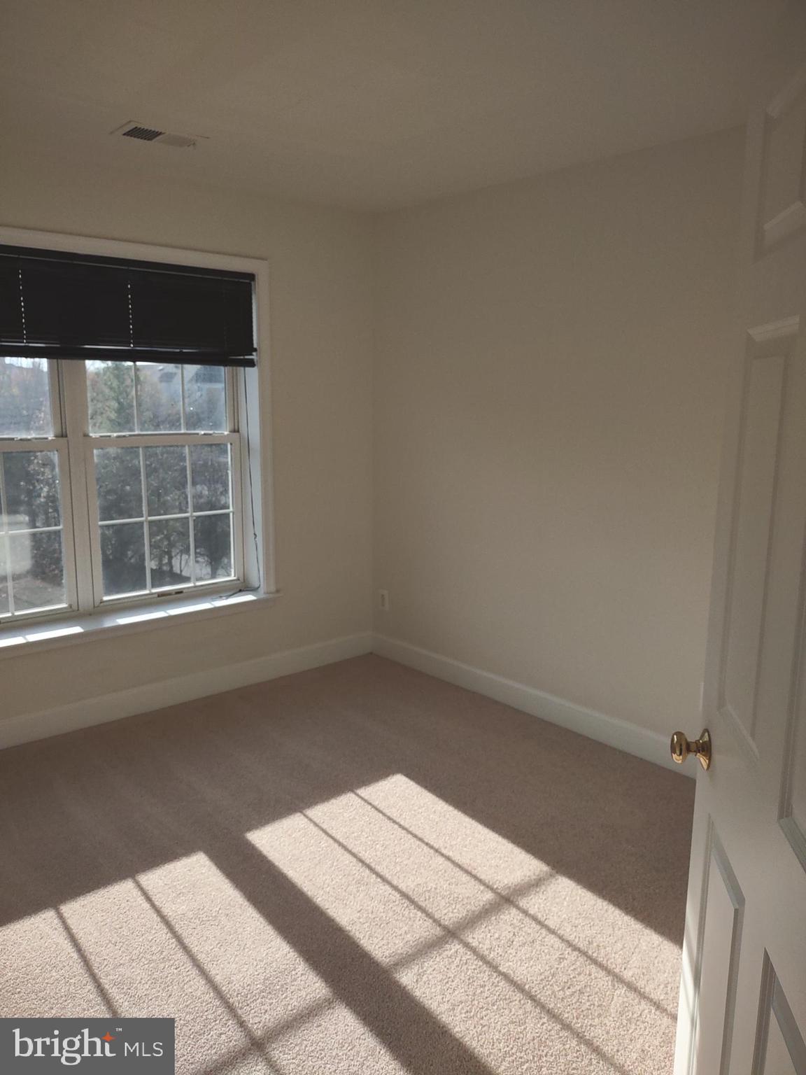 COPPERMINE CROSSING - Residential Lease