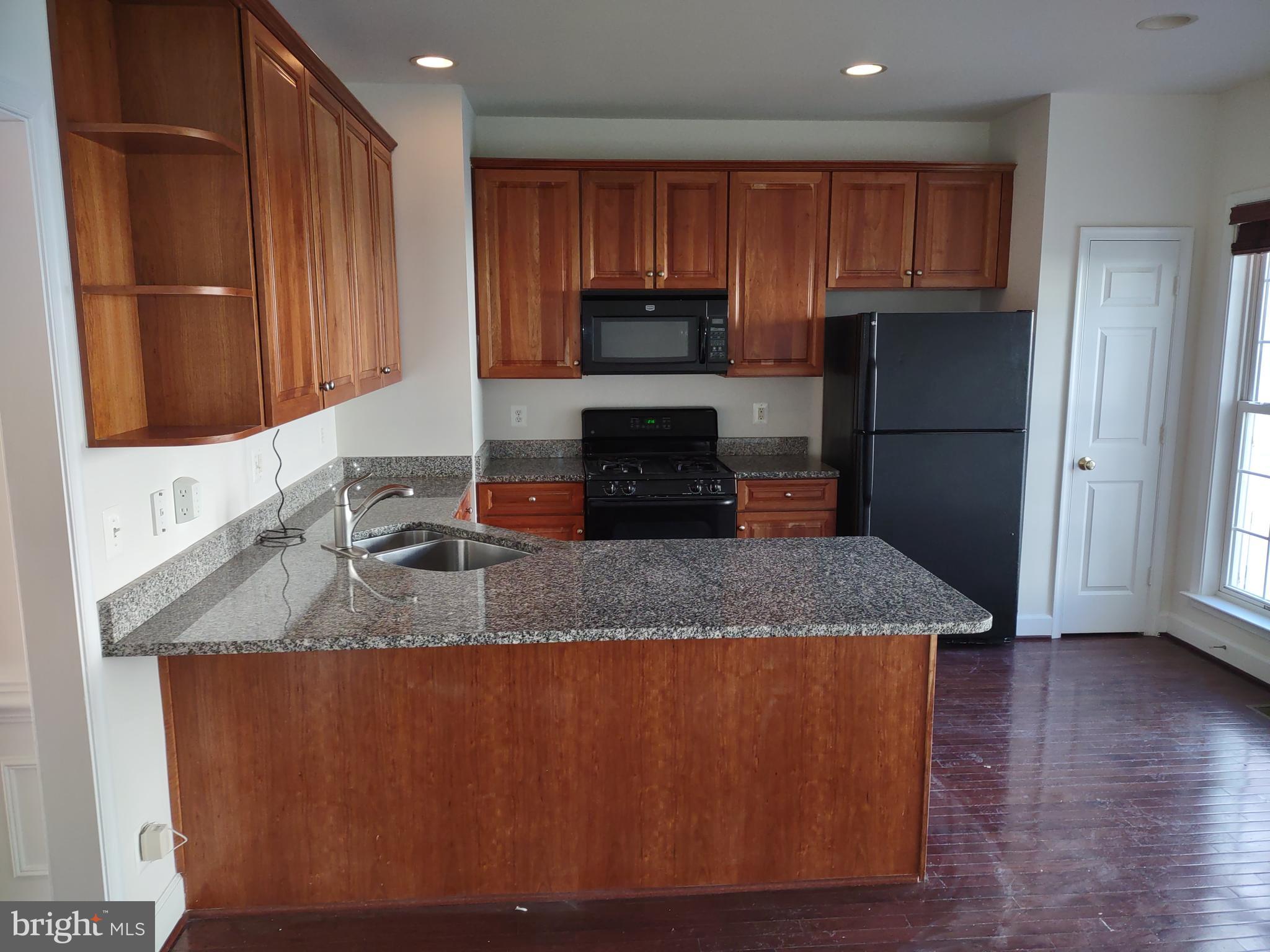 COPPERMINE CROSSING - Residential Lease