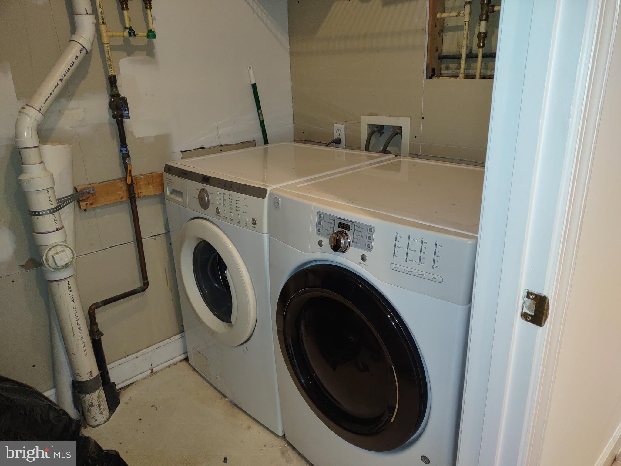 COPPERMINE CROSSING - Residential Lease