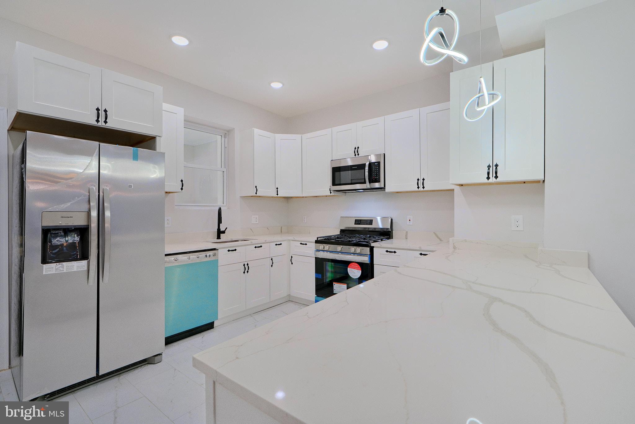 ROSEMONT - Residential