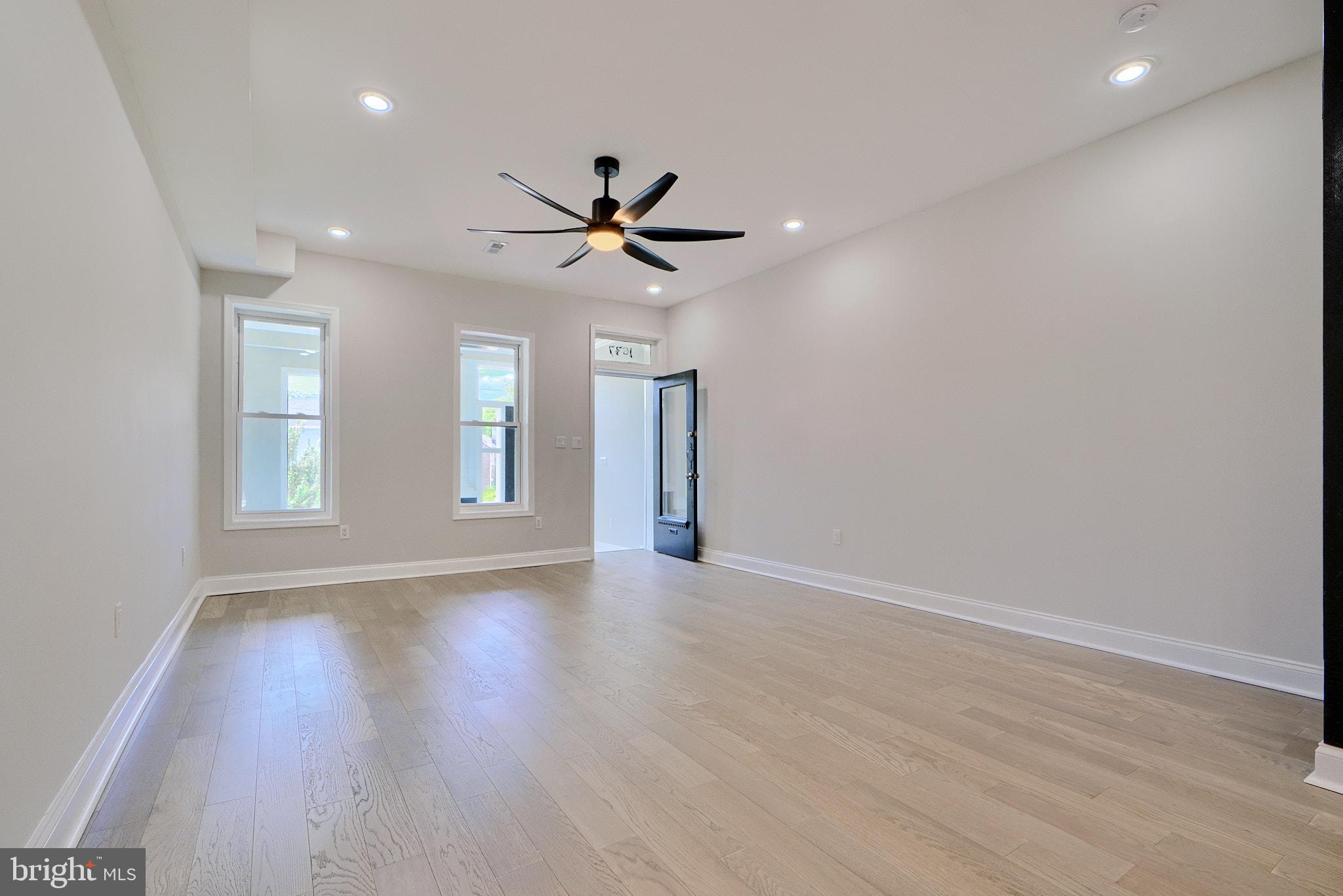 ROSEMONT - Residential