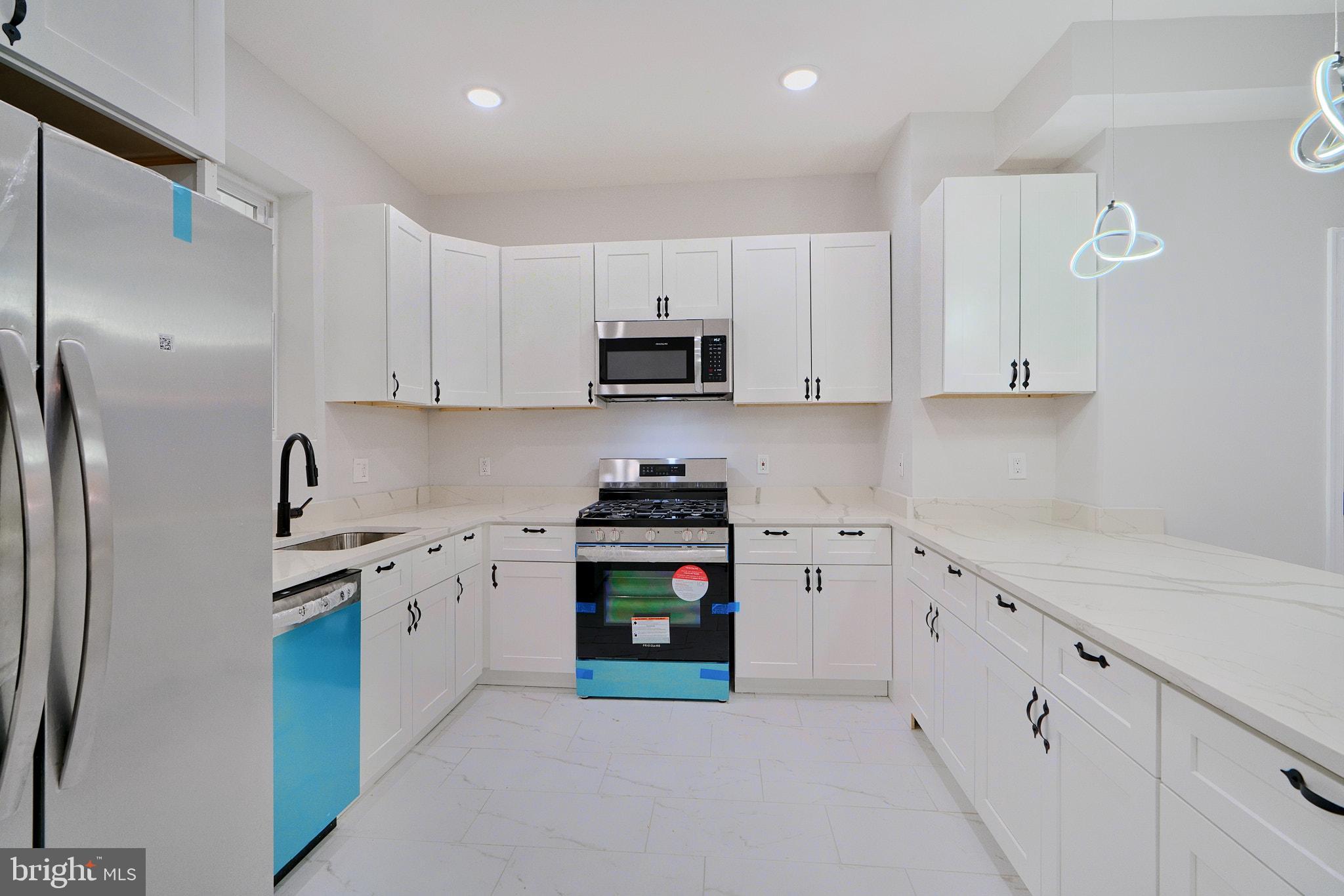 ROSEMONT - Residential
