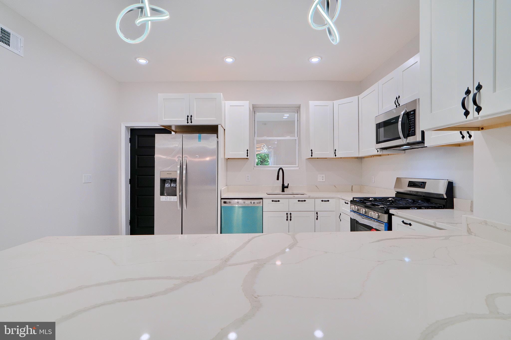 ROSEMONT - Residential
