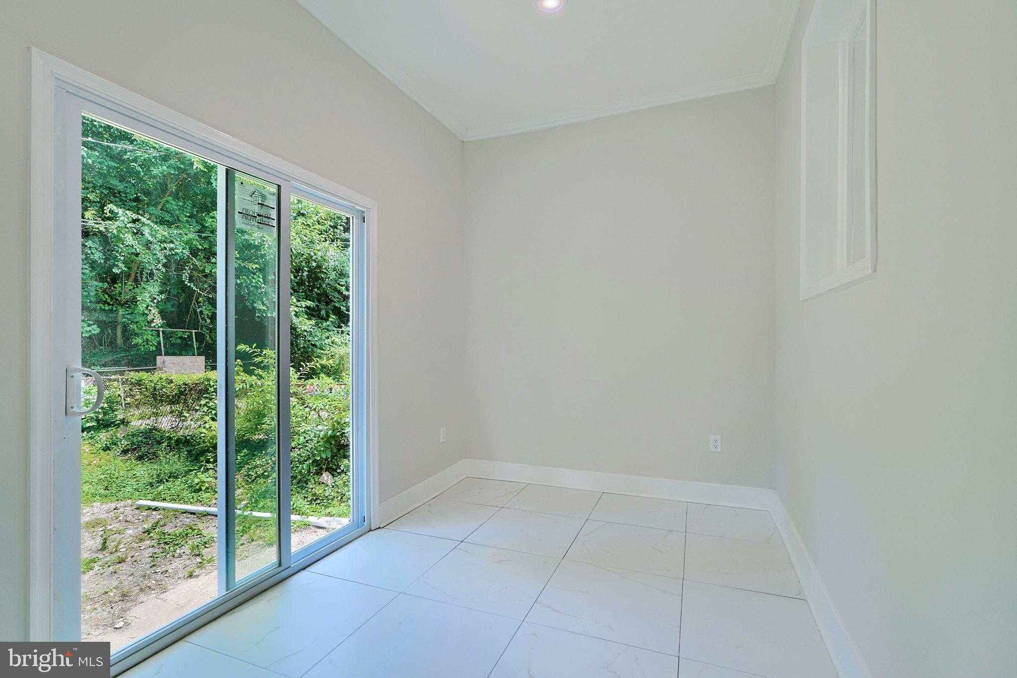 ROSEMONT - Residential