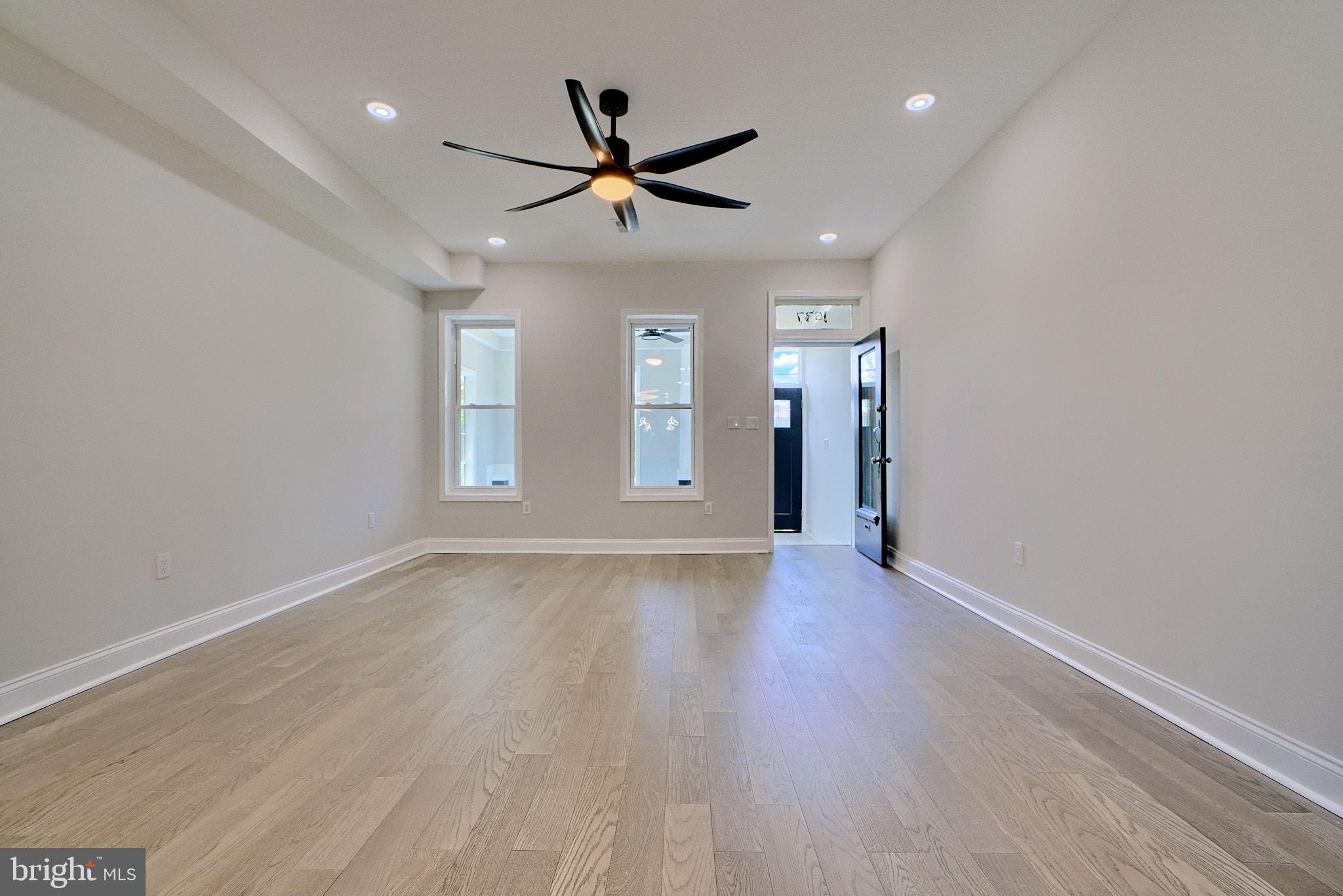 ROSEMONT - Residential