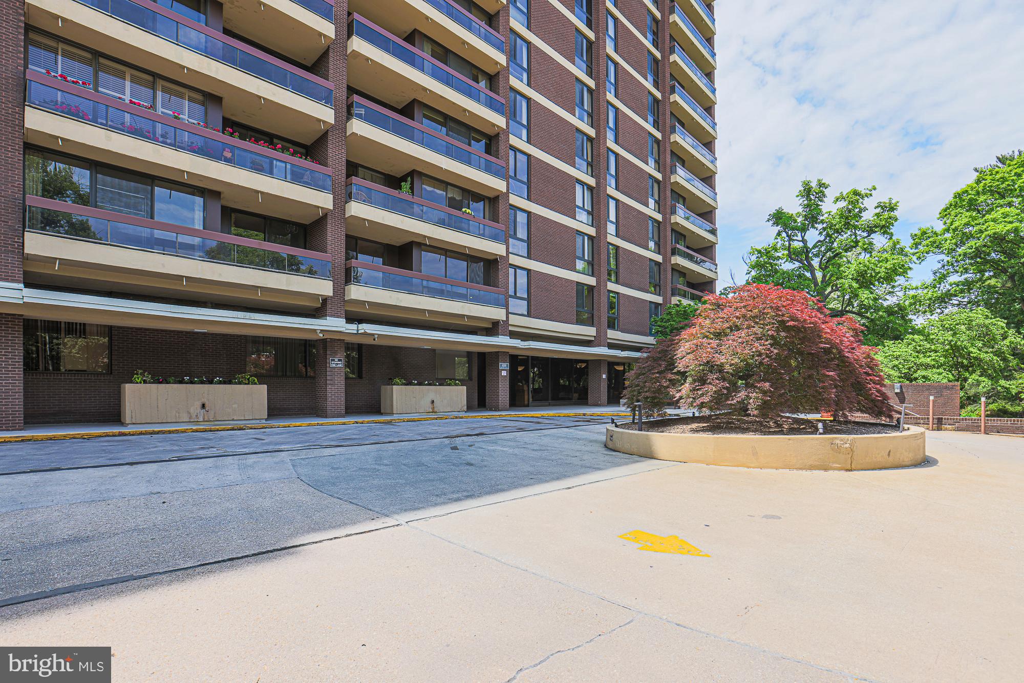 WINTHROP HOUSE - Residential