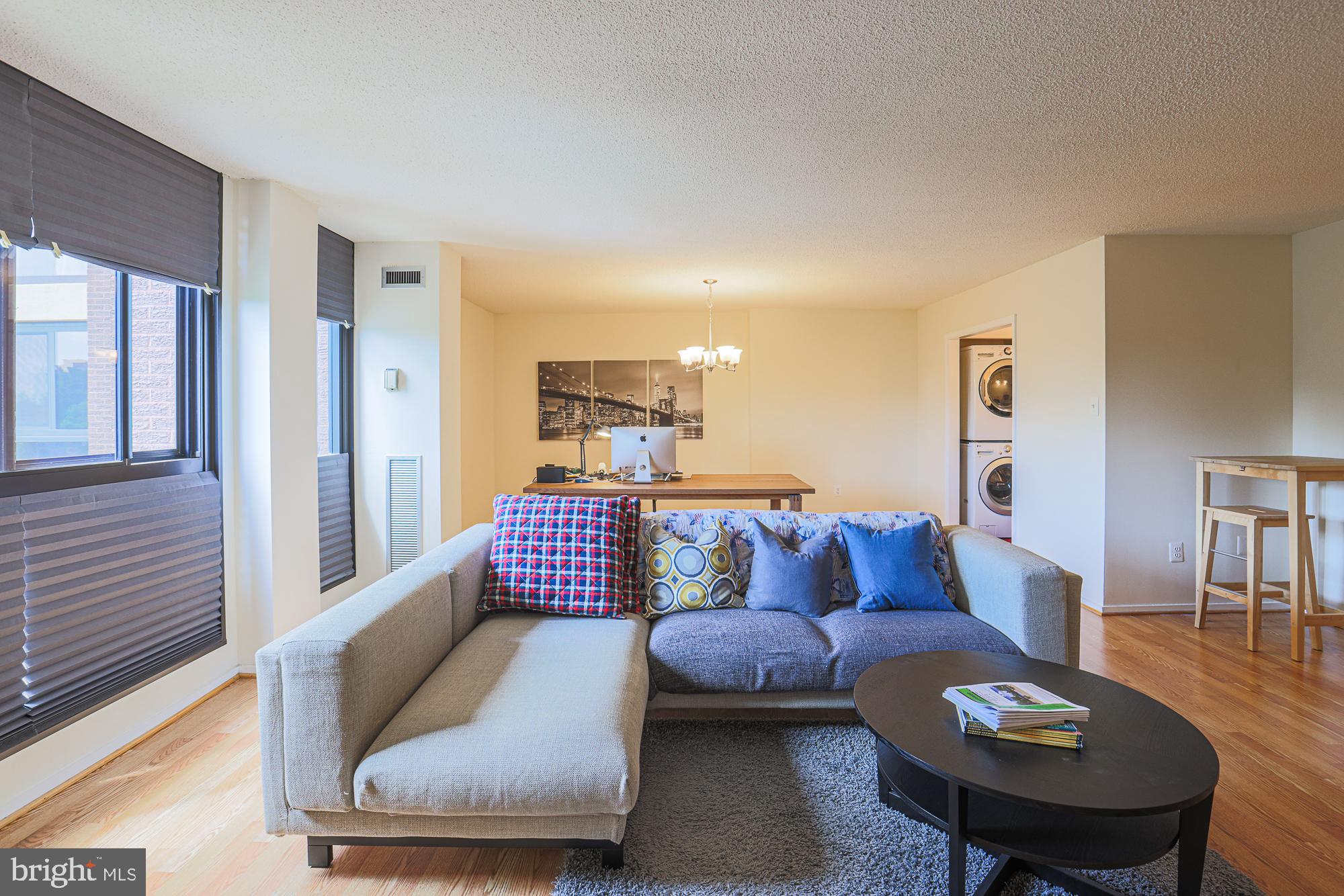 WINTHROP HOUSE - Residential