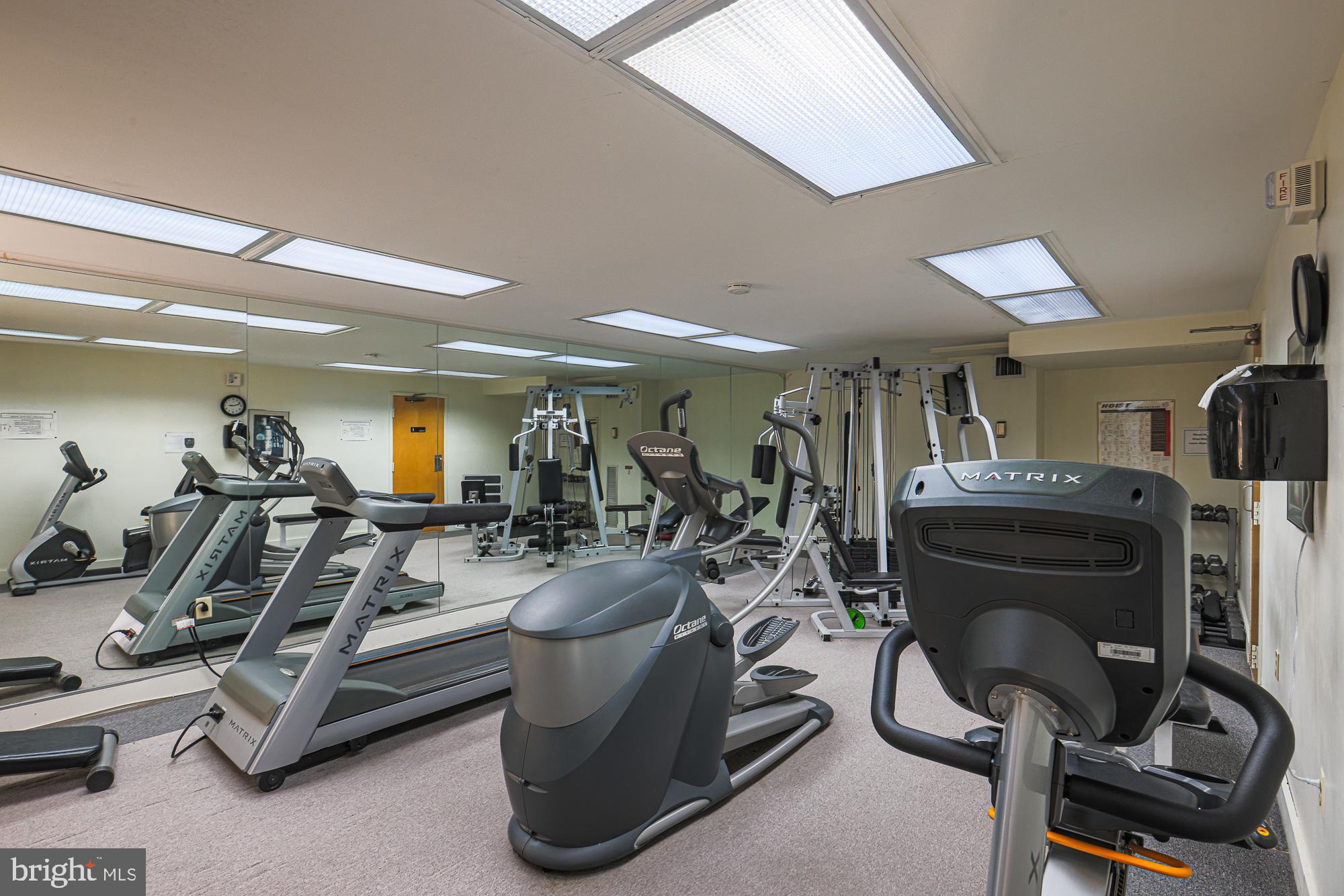 WINTHROP HOUSE - Residential