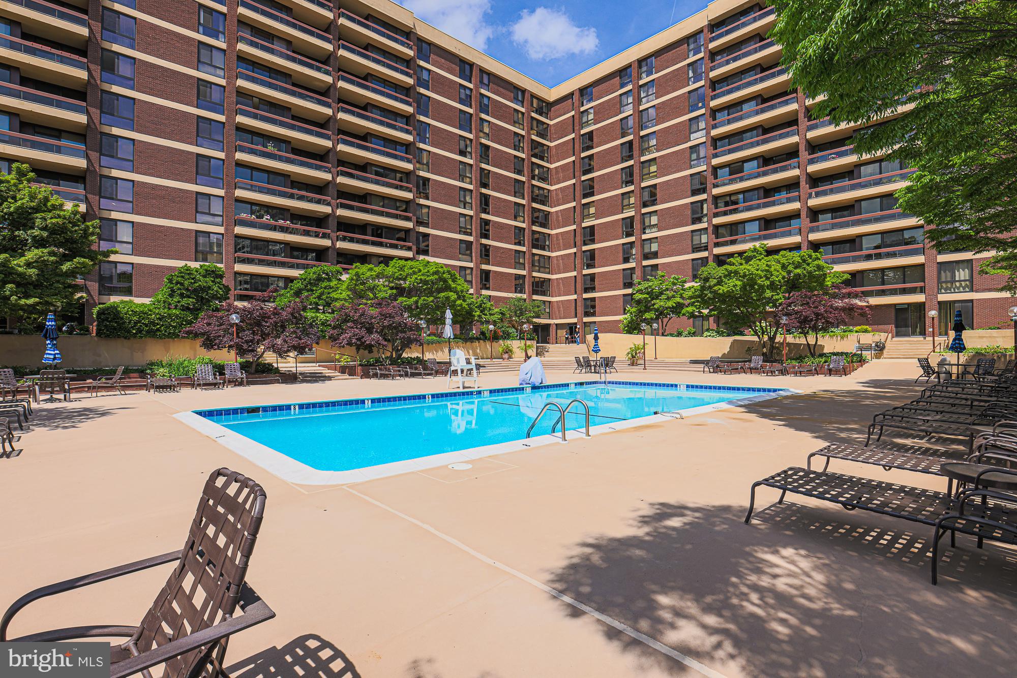 WINTHROP HOUSE - Residential