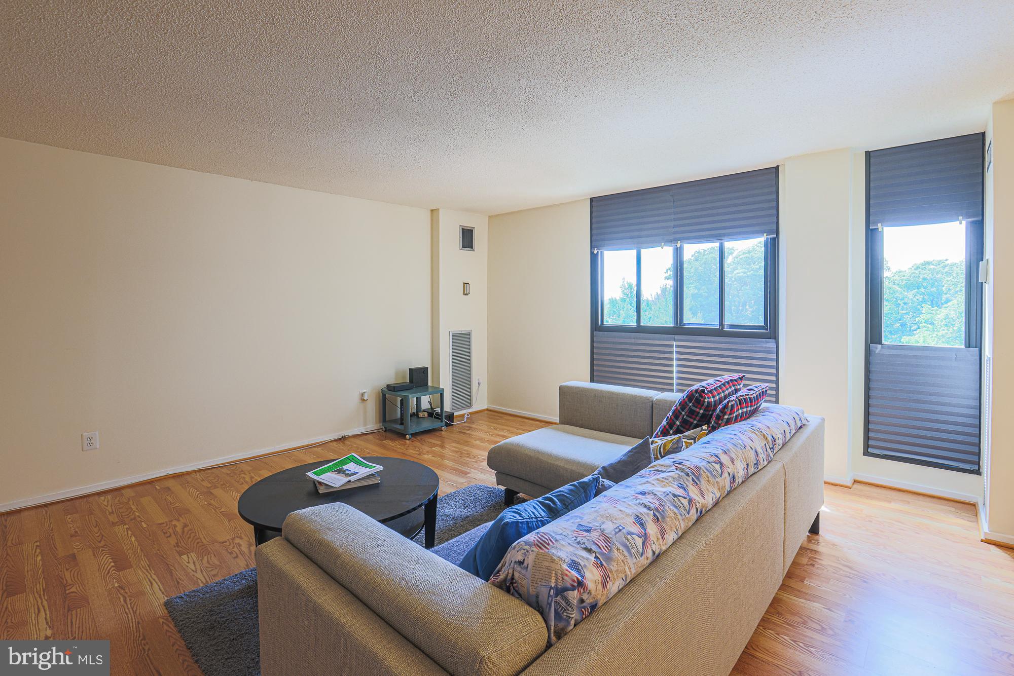 WINTHROP HOUSE - Residential