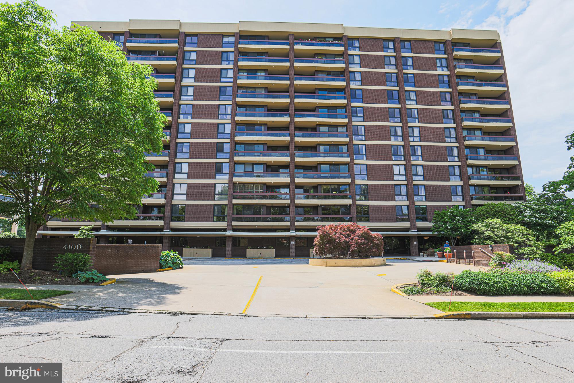WINTHROP HOUSE - Residential