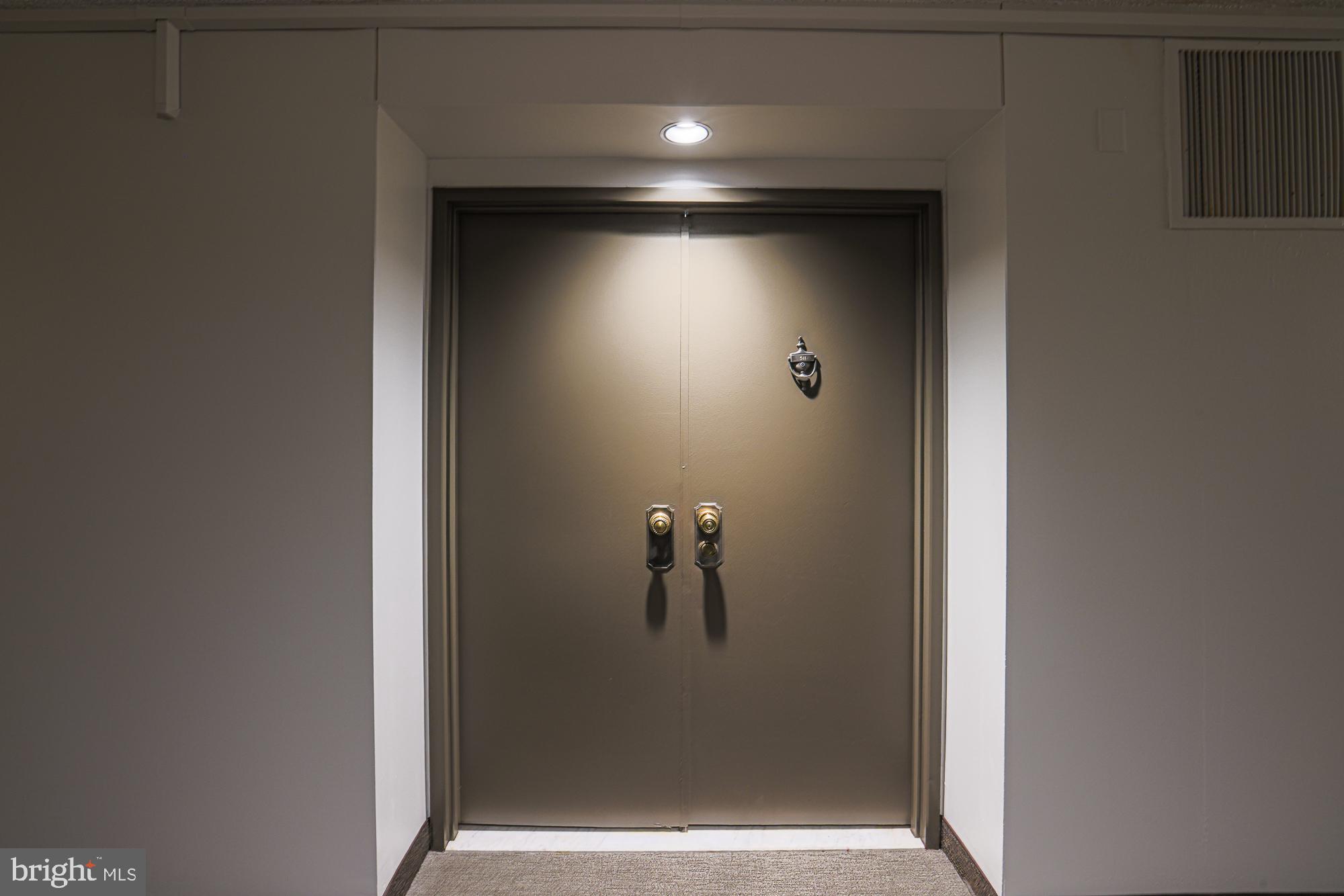 WINTHROP HOUSE - Residential