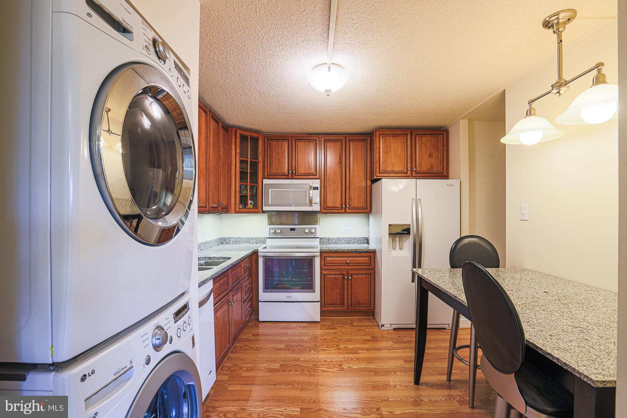 WINTHROP HOUSE - Residential