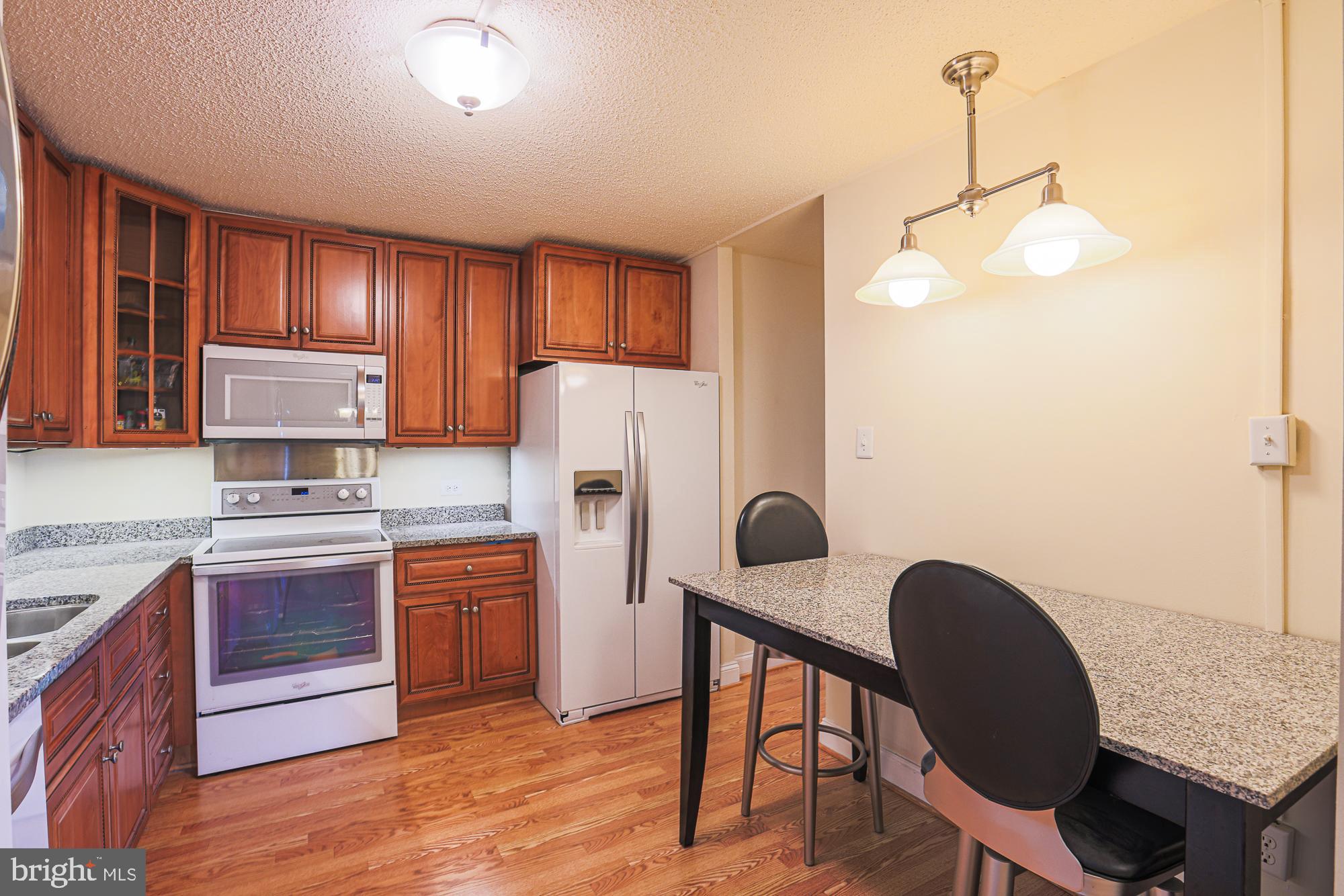 WINTHROP HOUSE - Residential