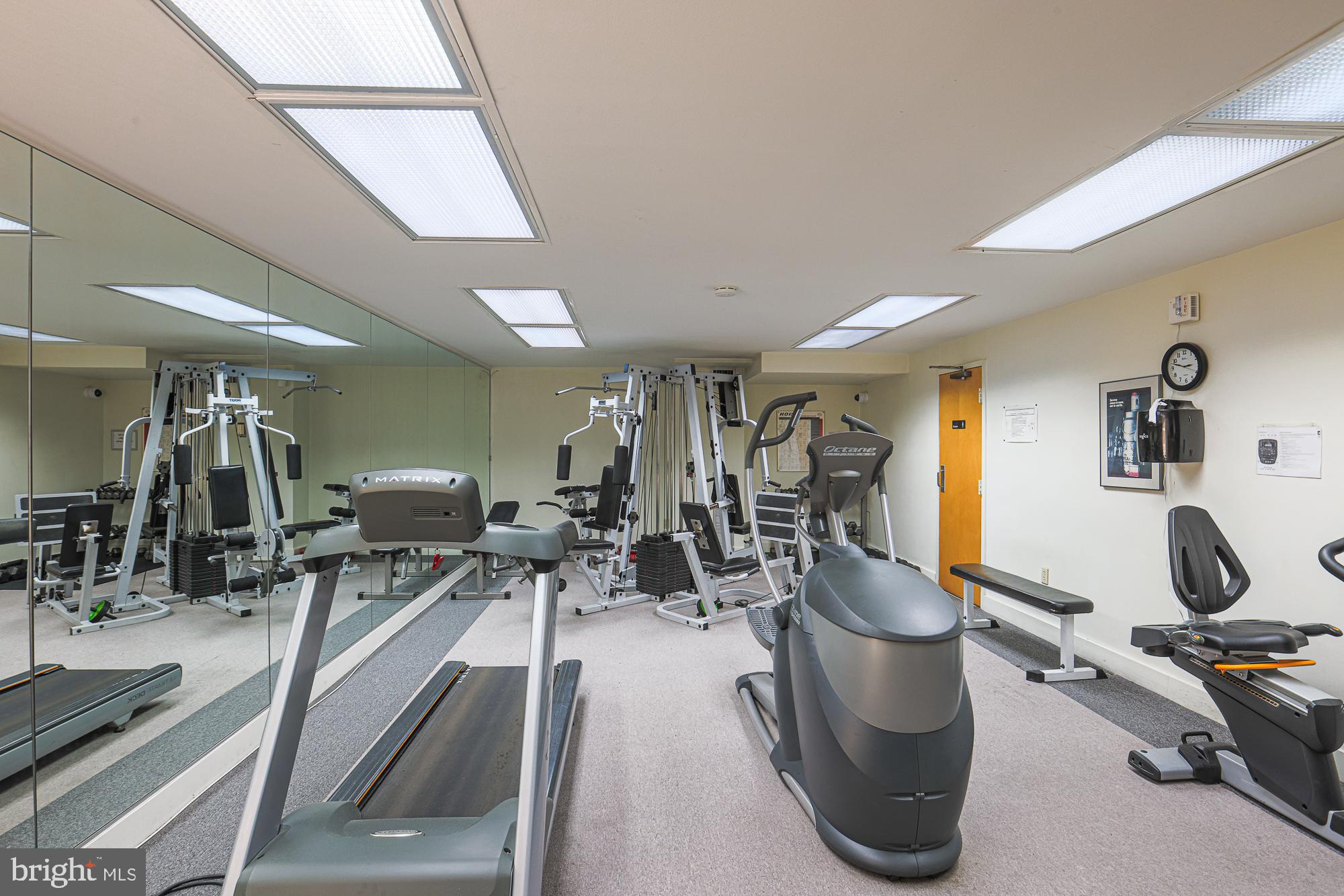 WINTHROP HOUSE - Residential