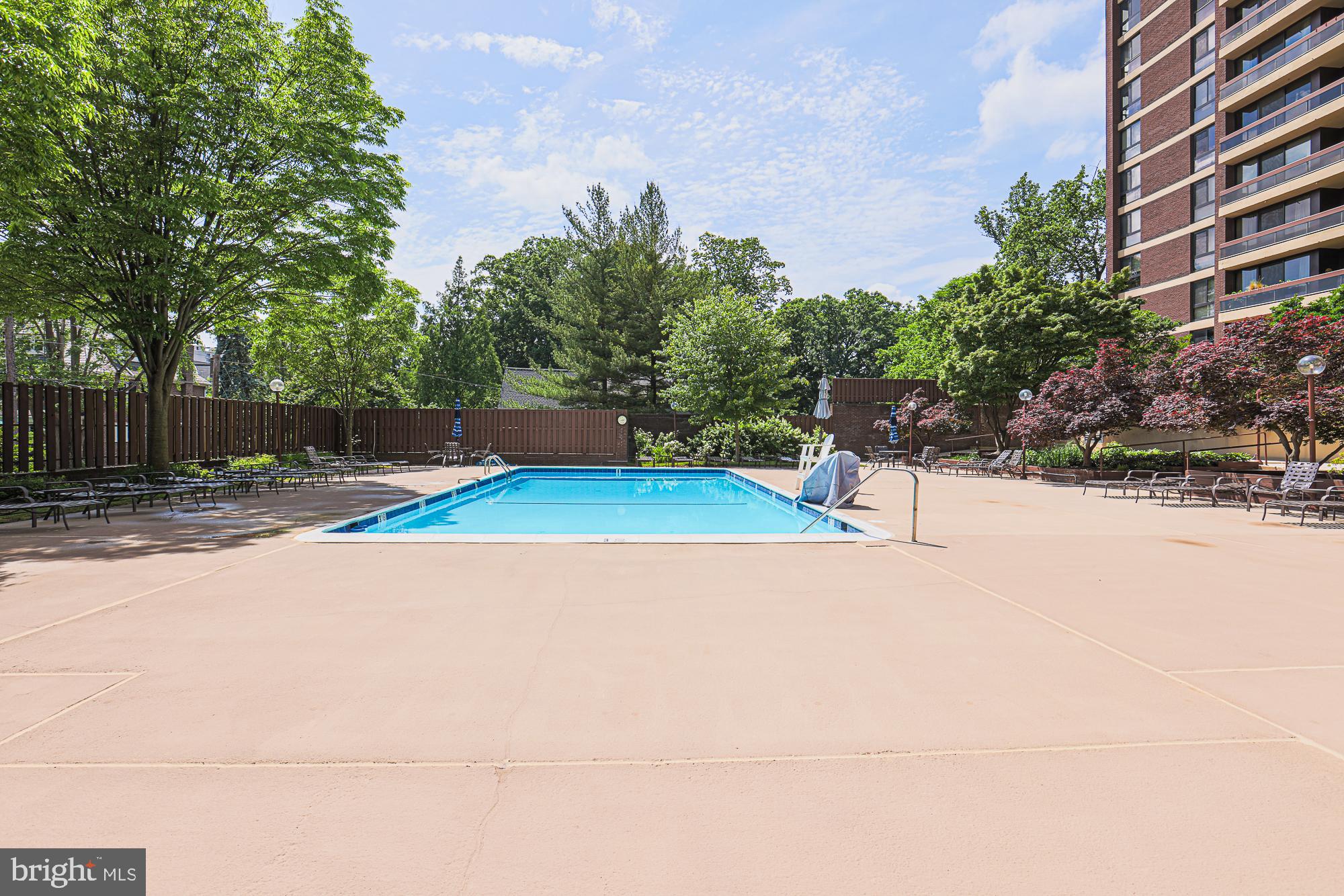 WINTHROP HOUSE - Residential