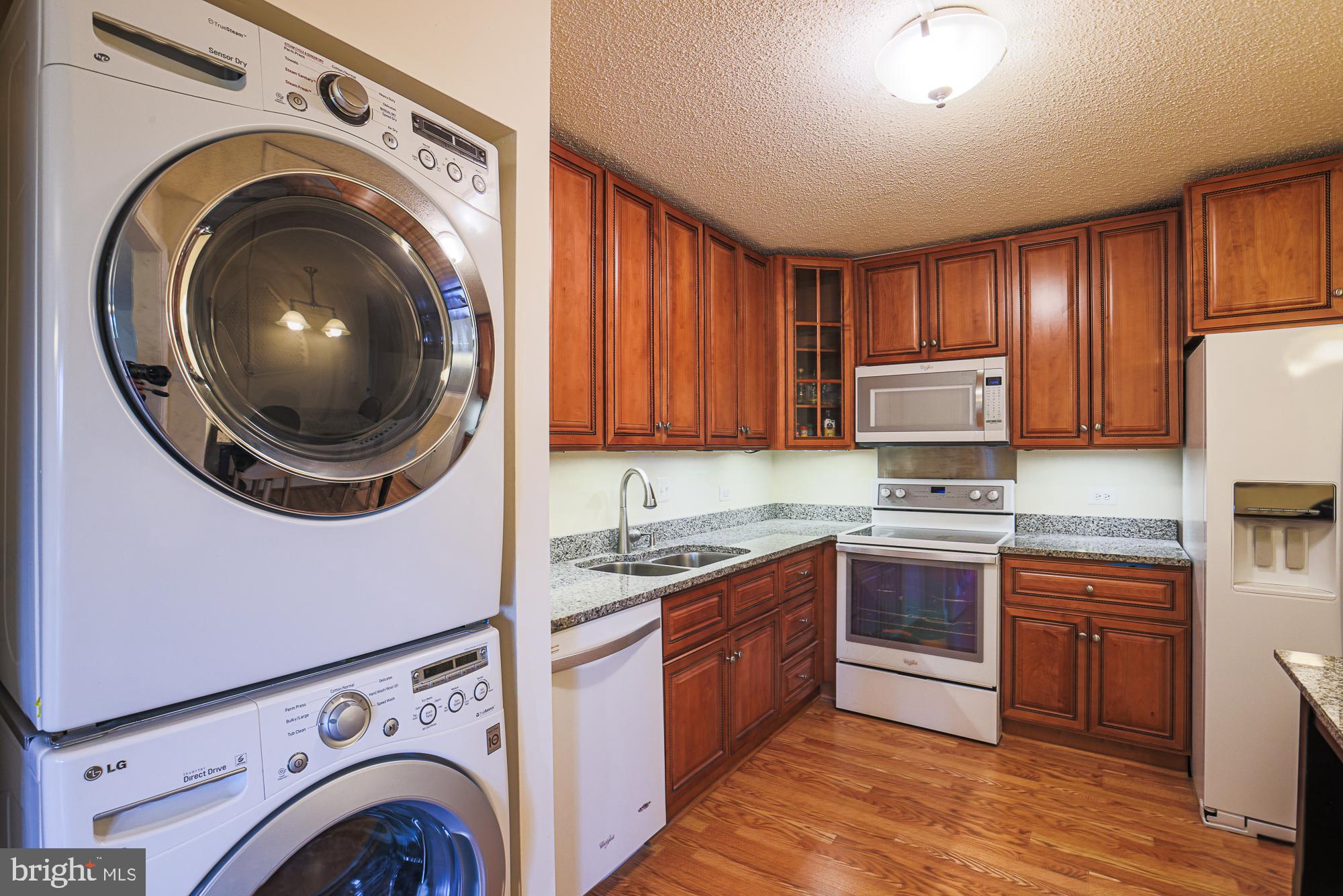 WINTHROP HOUSE - Residential