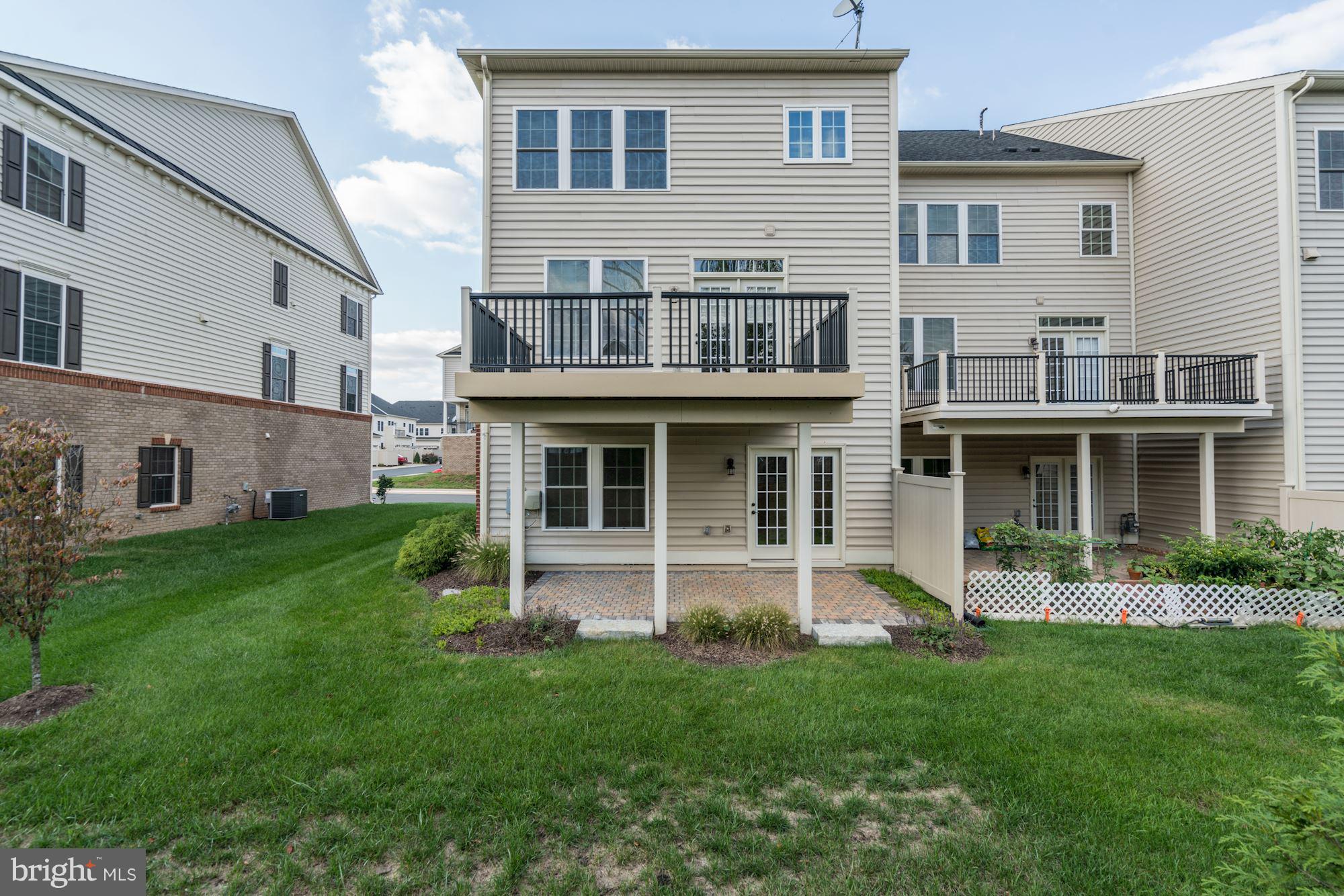 AVONLEA - Residential Lease