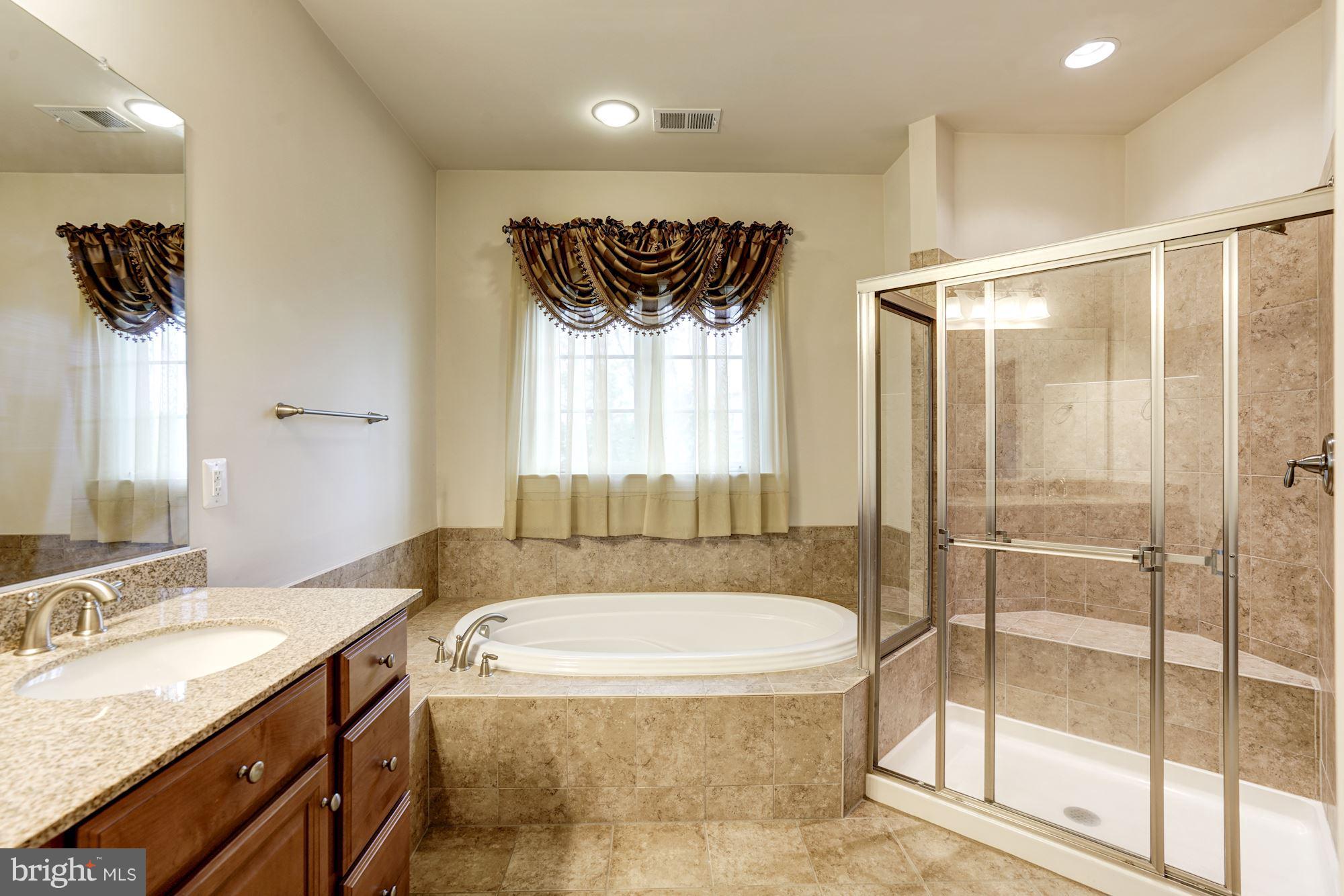 AVONLEA - Residential Lease